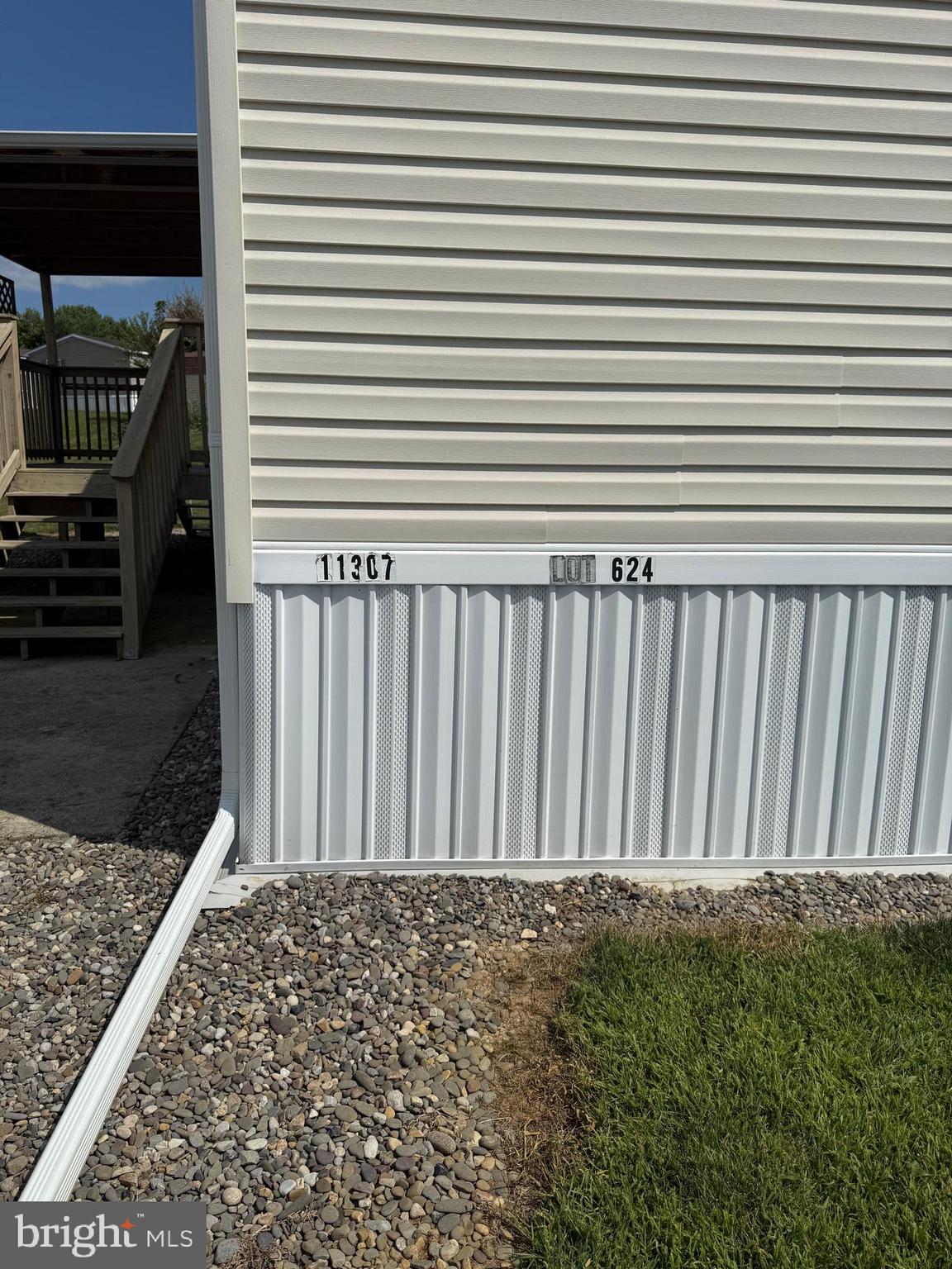 LAKESIDE VILLAGE - Residential