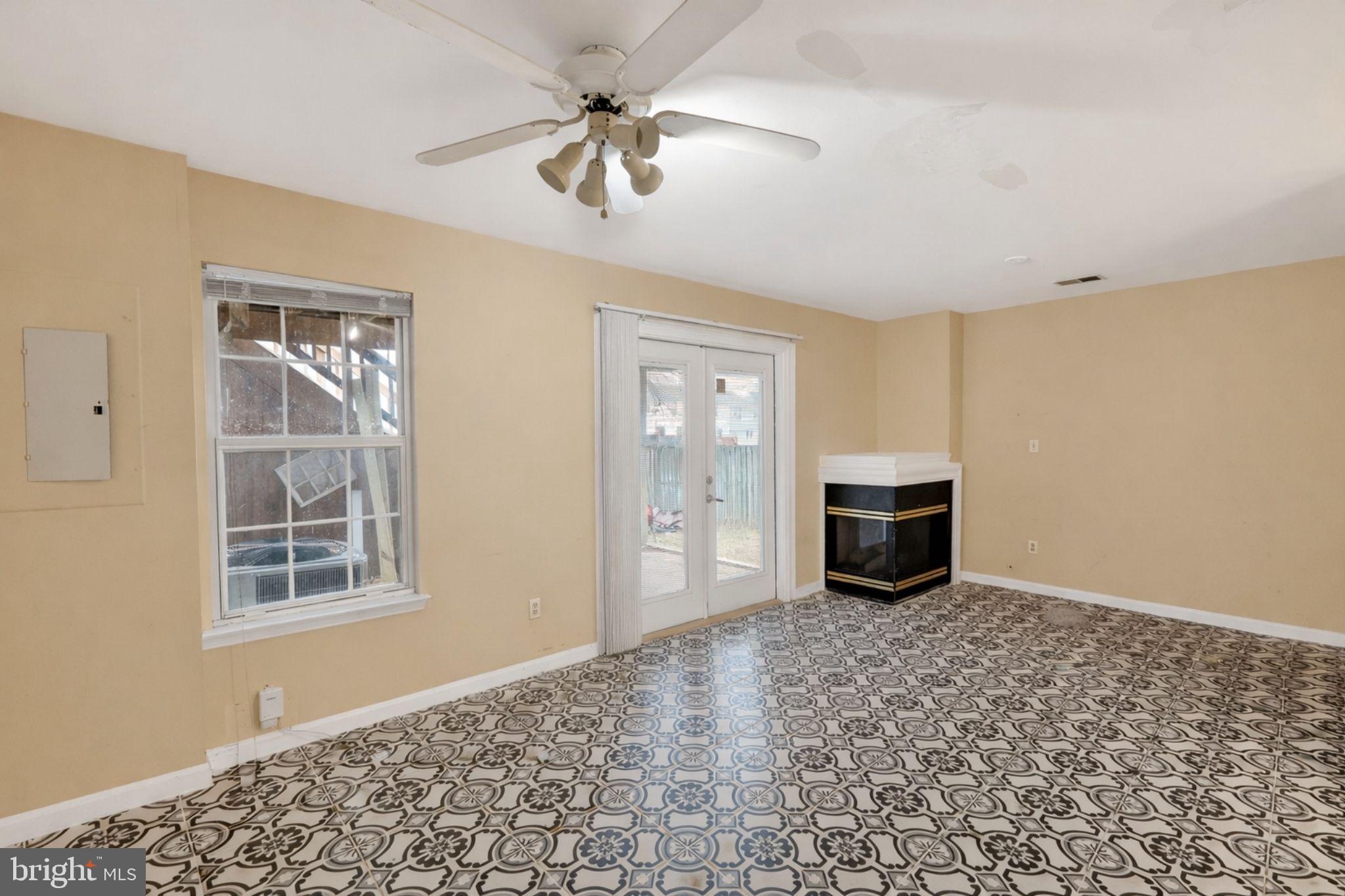 WAYSIDE VILLAGE - Residential