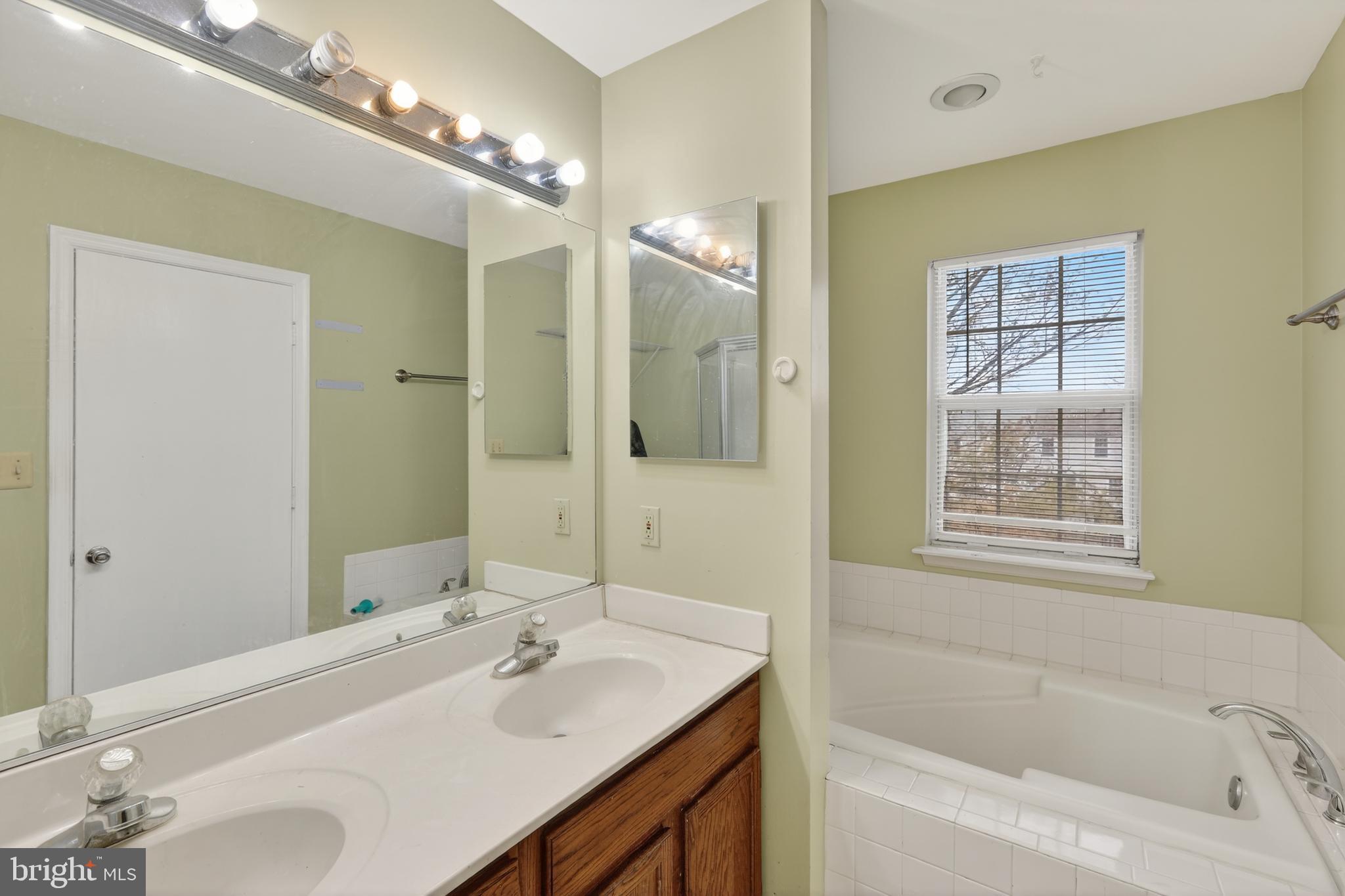 WAYSIDE VILLAGE - Residential