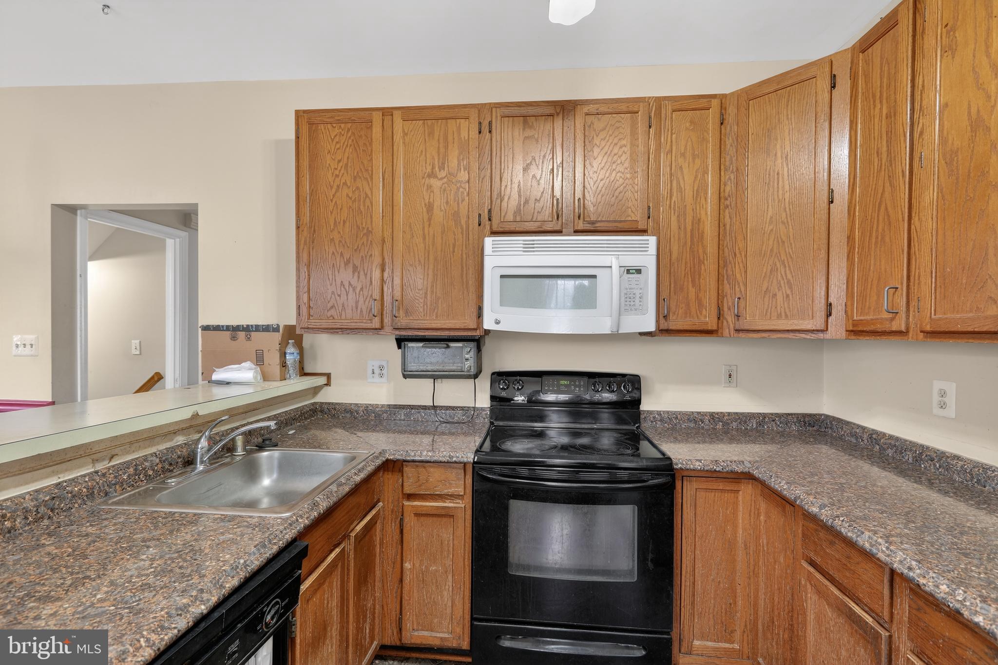 WAYSIDE VILLAGE - Residential