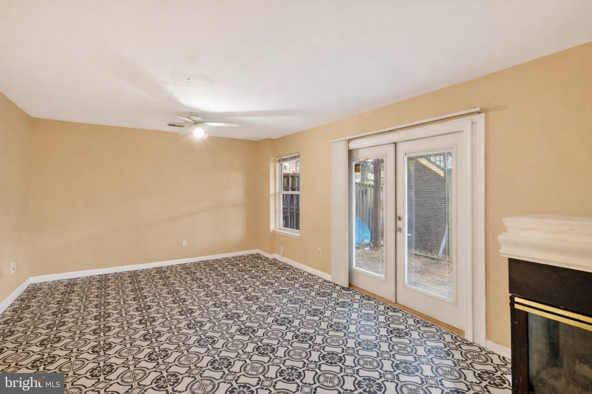 WAYSIDE VILLAGE - Residential