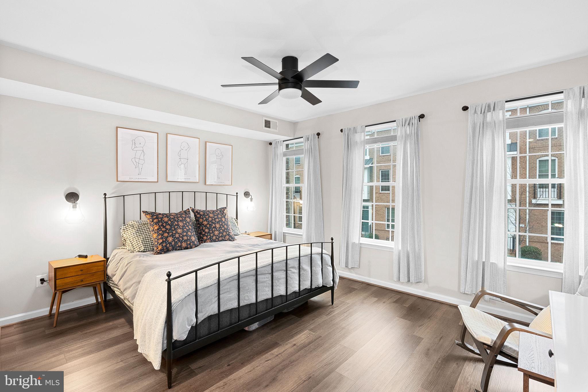 CRESCENT PLACE - Residential