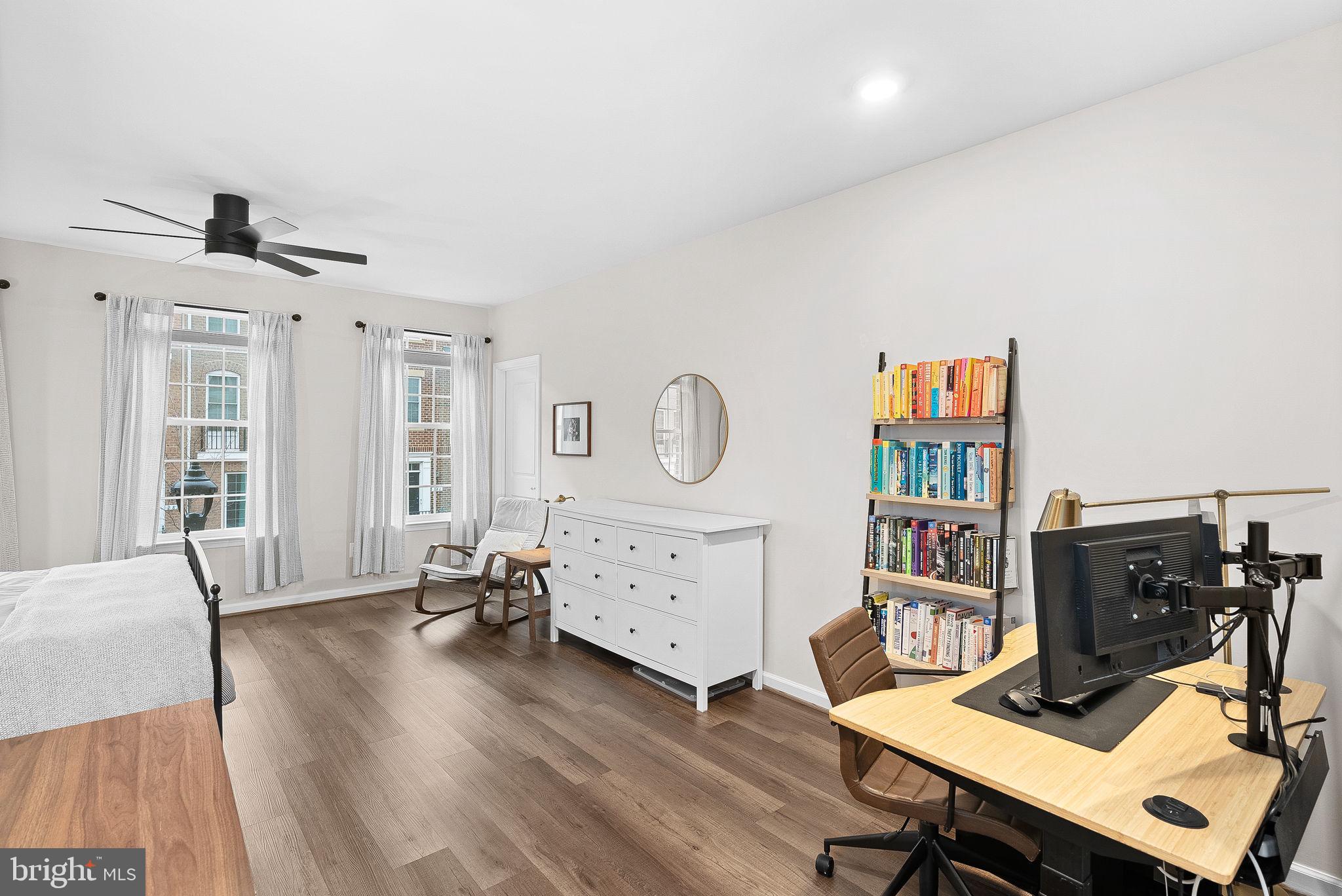 CRESCENT PLACE - Residential