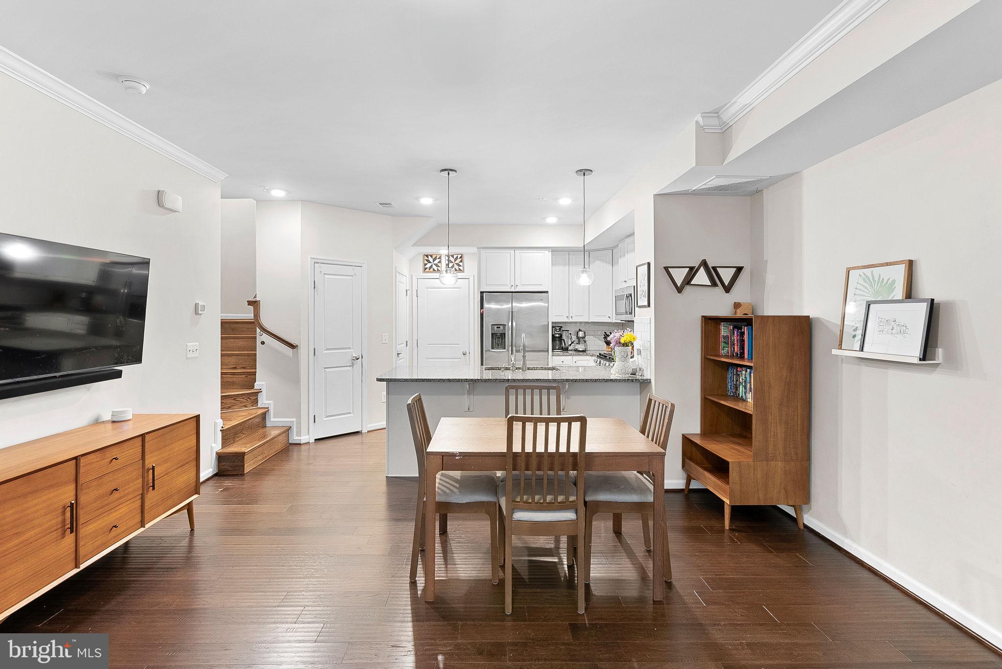 CRESCENT PLACE - Residential