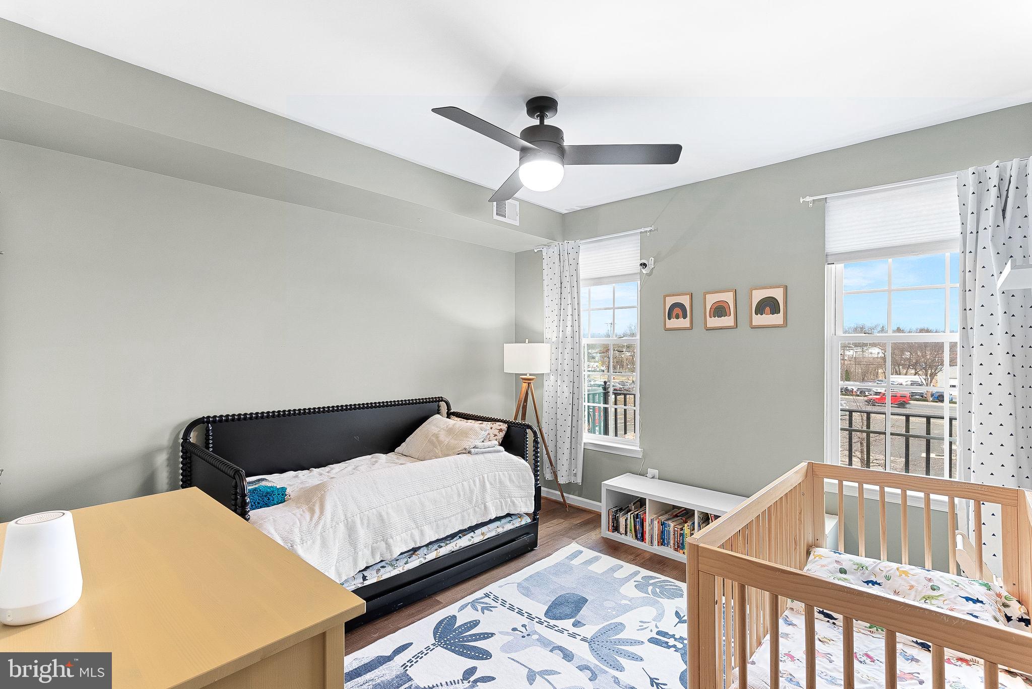 CRESCENT PLACE - Residential