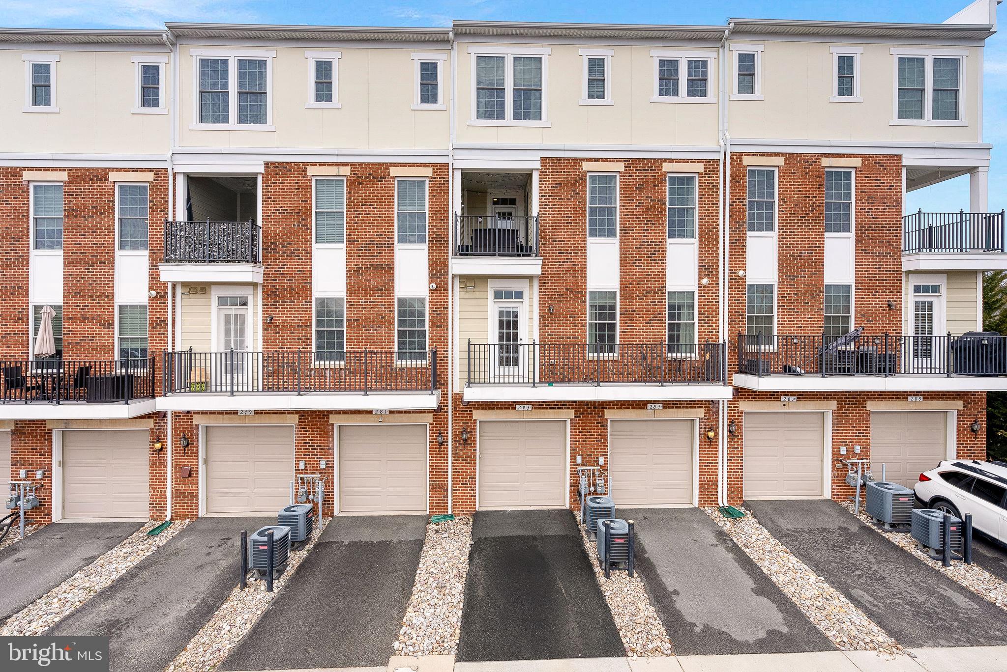 CRESCENT PLACE - Residential