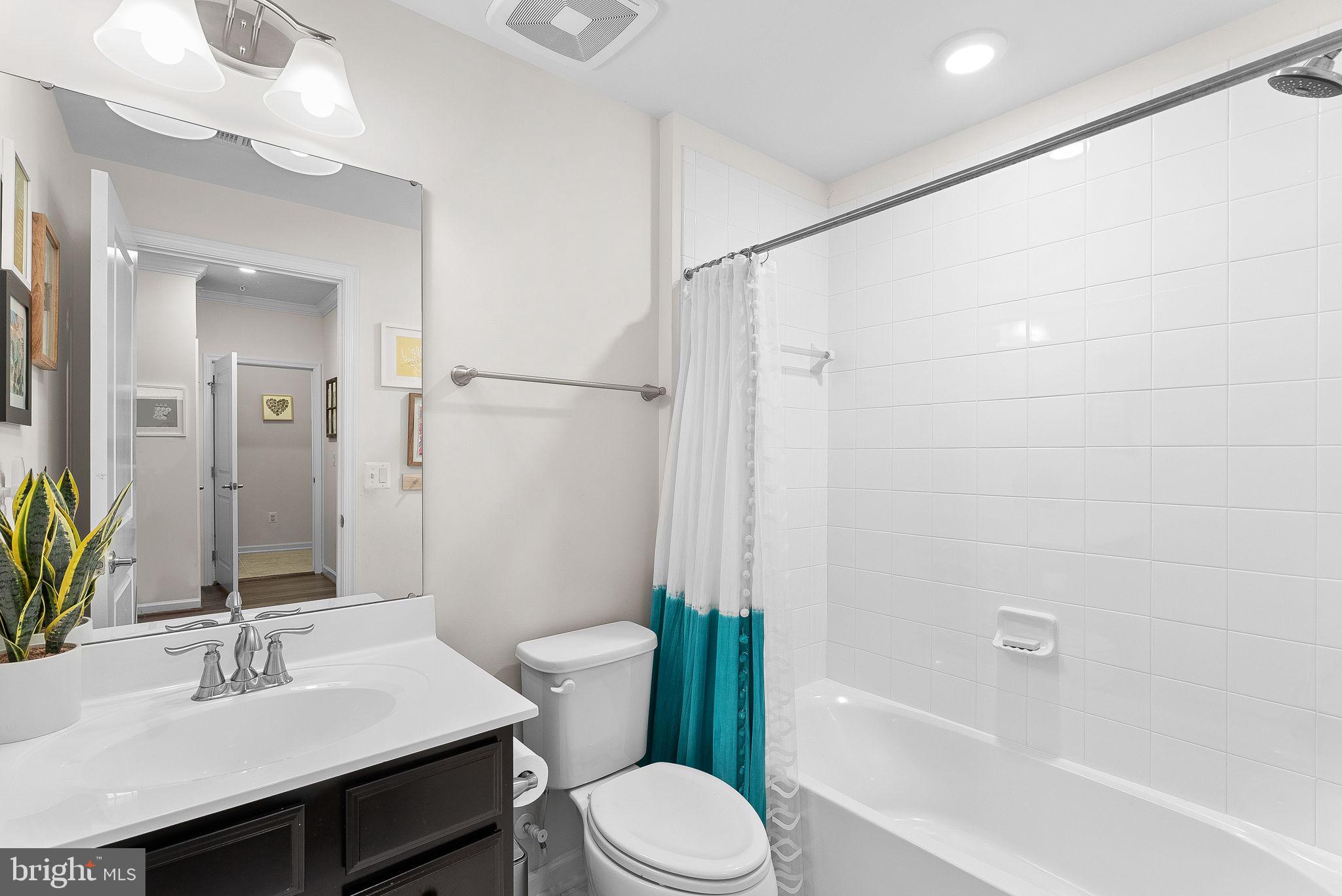 CRESCENT PLACE - Residential