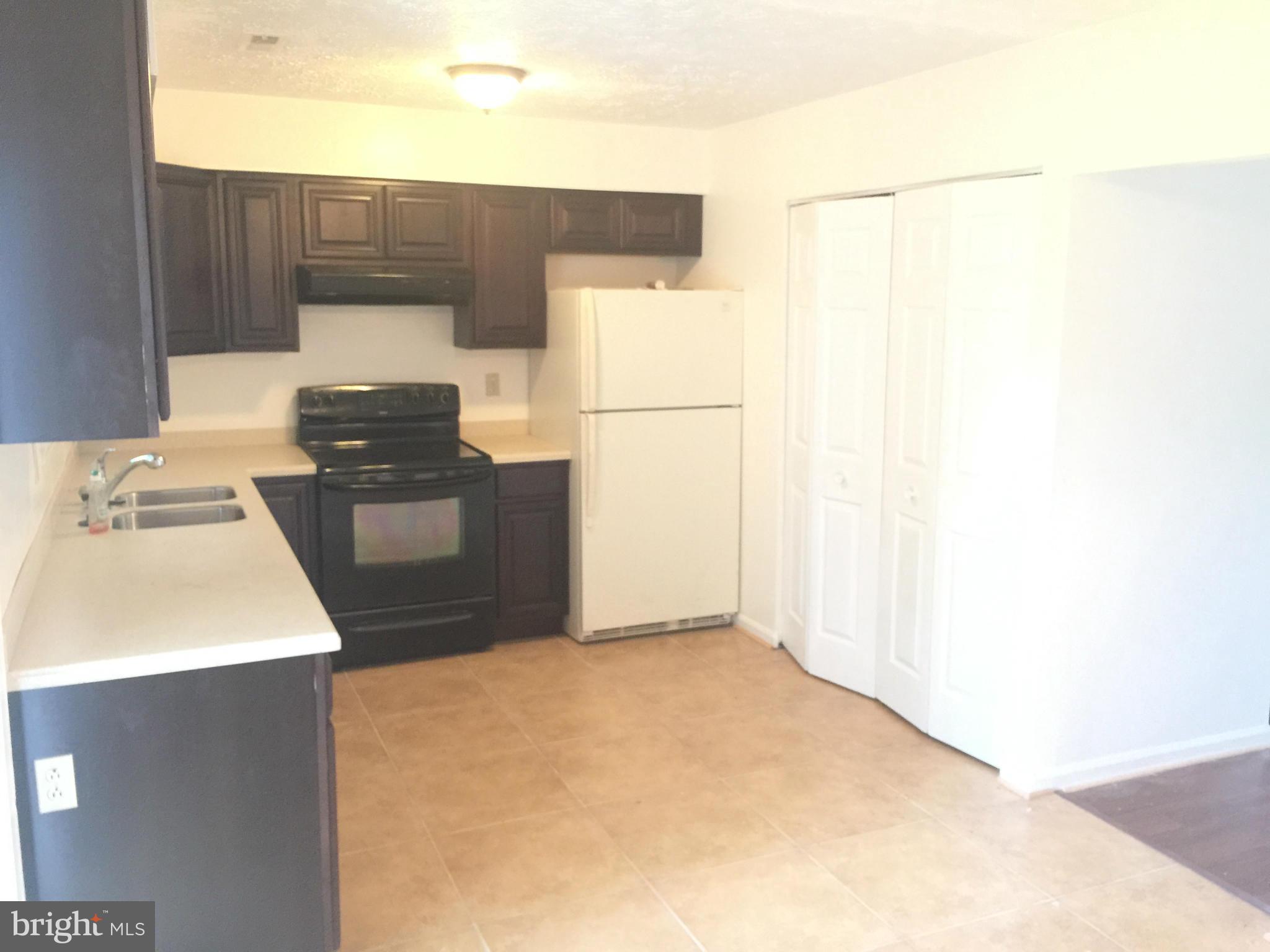 MILLWOOD TOWNE - PLAT TW - Residential Lease