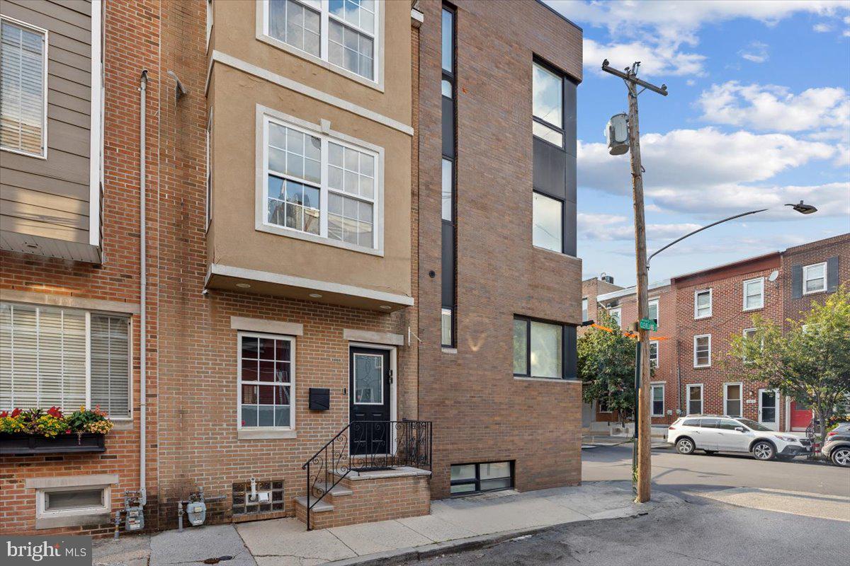 GRADUATE HOSPITAL - Residential Lease