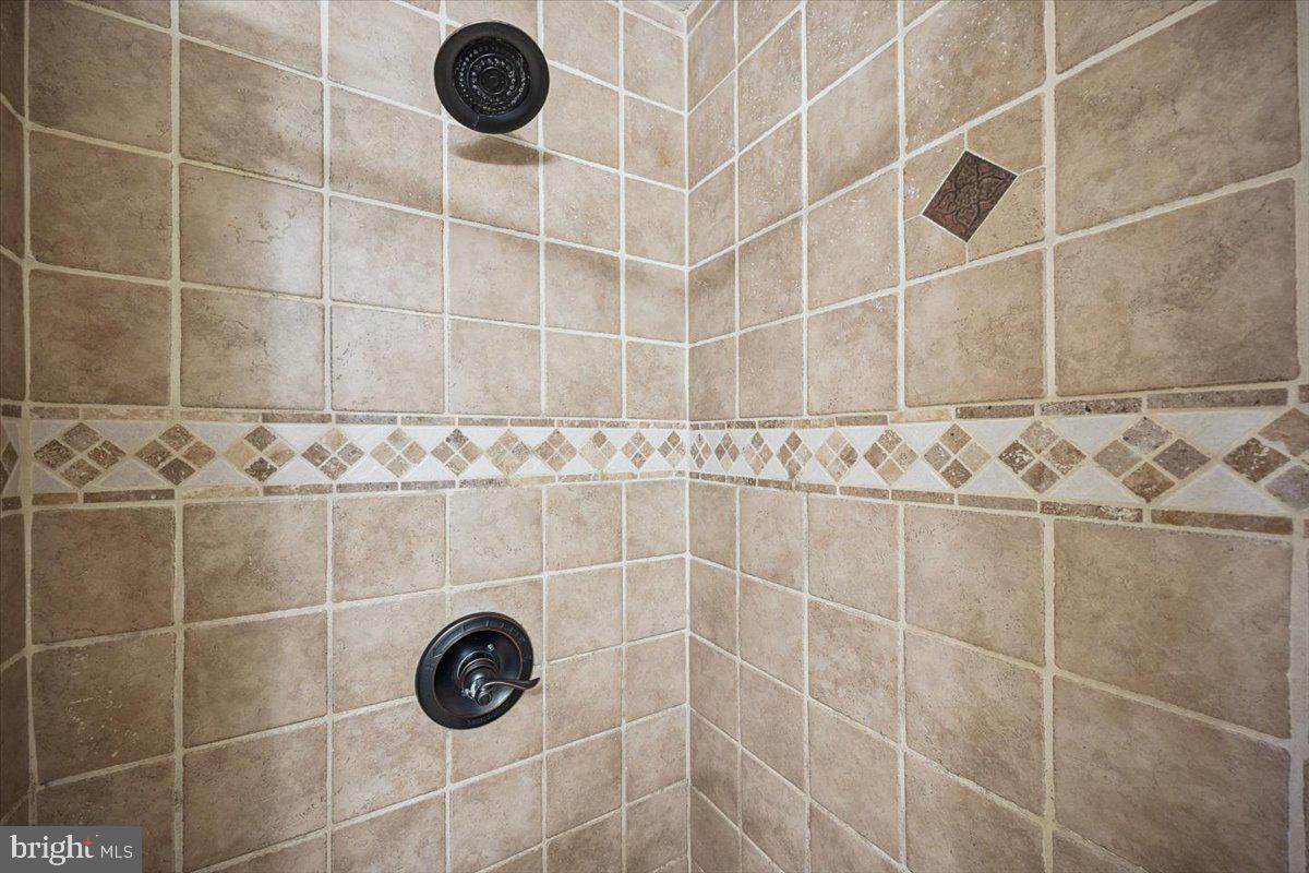 GRADUATE HOSPITAL - Residential Lease