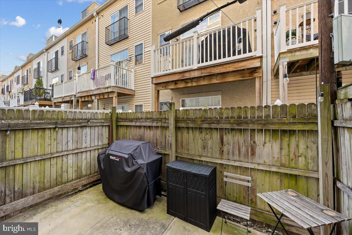 GRADUATE HOSPITAL - Residential Lease