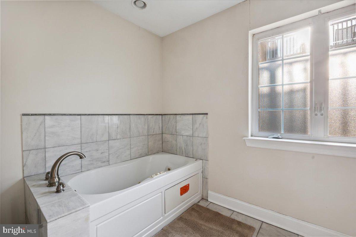 GRADUATE HOSPITAL - Residential Lease