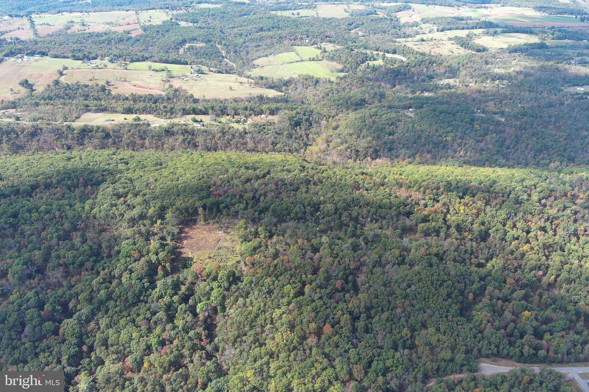 QUIVEY'S GROVE - Land