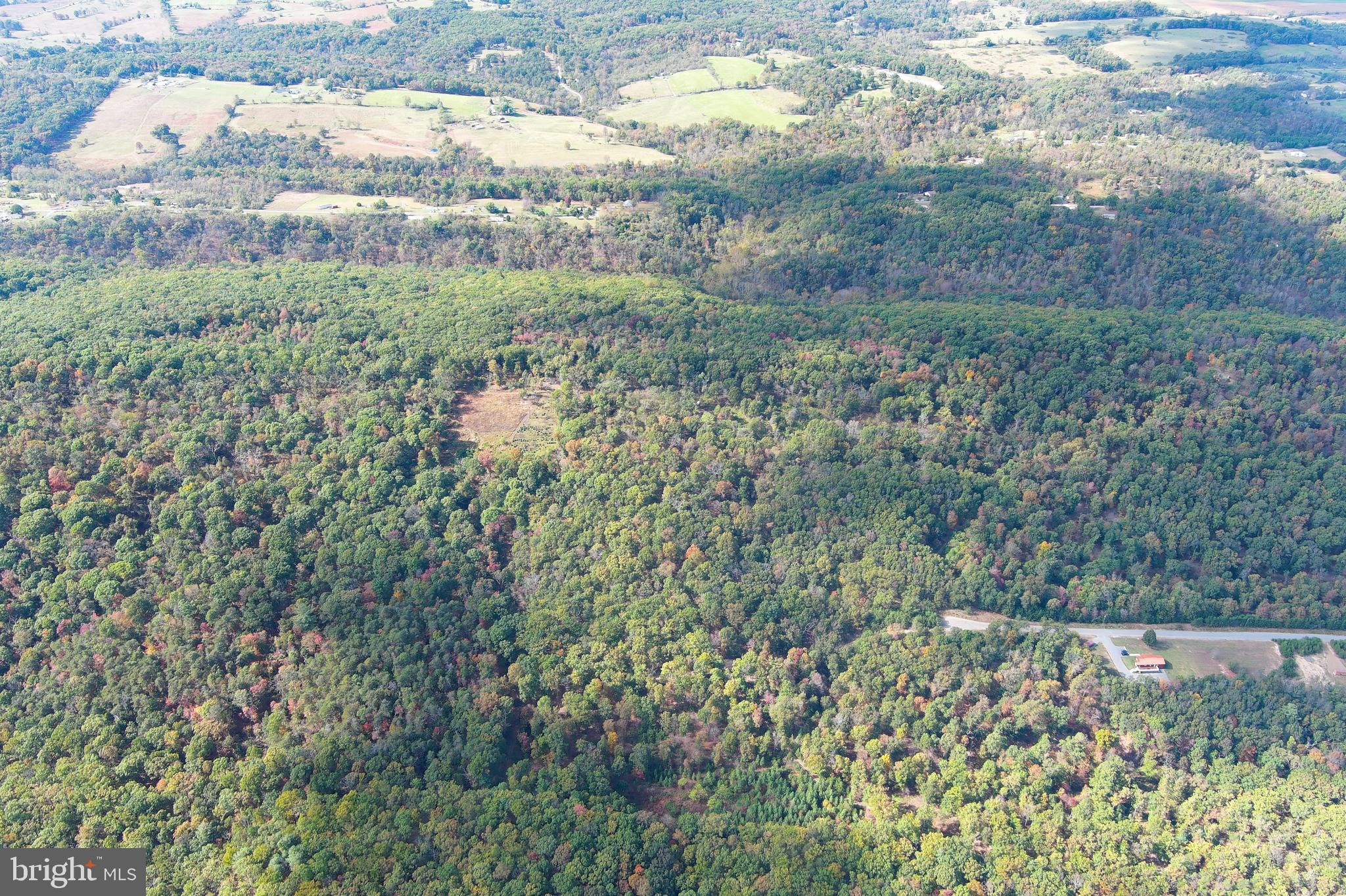 QUIVEY'S GROVE - Land