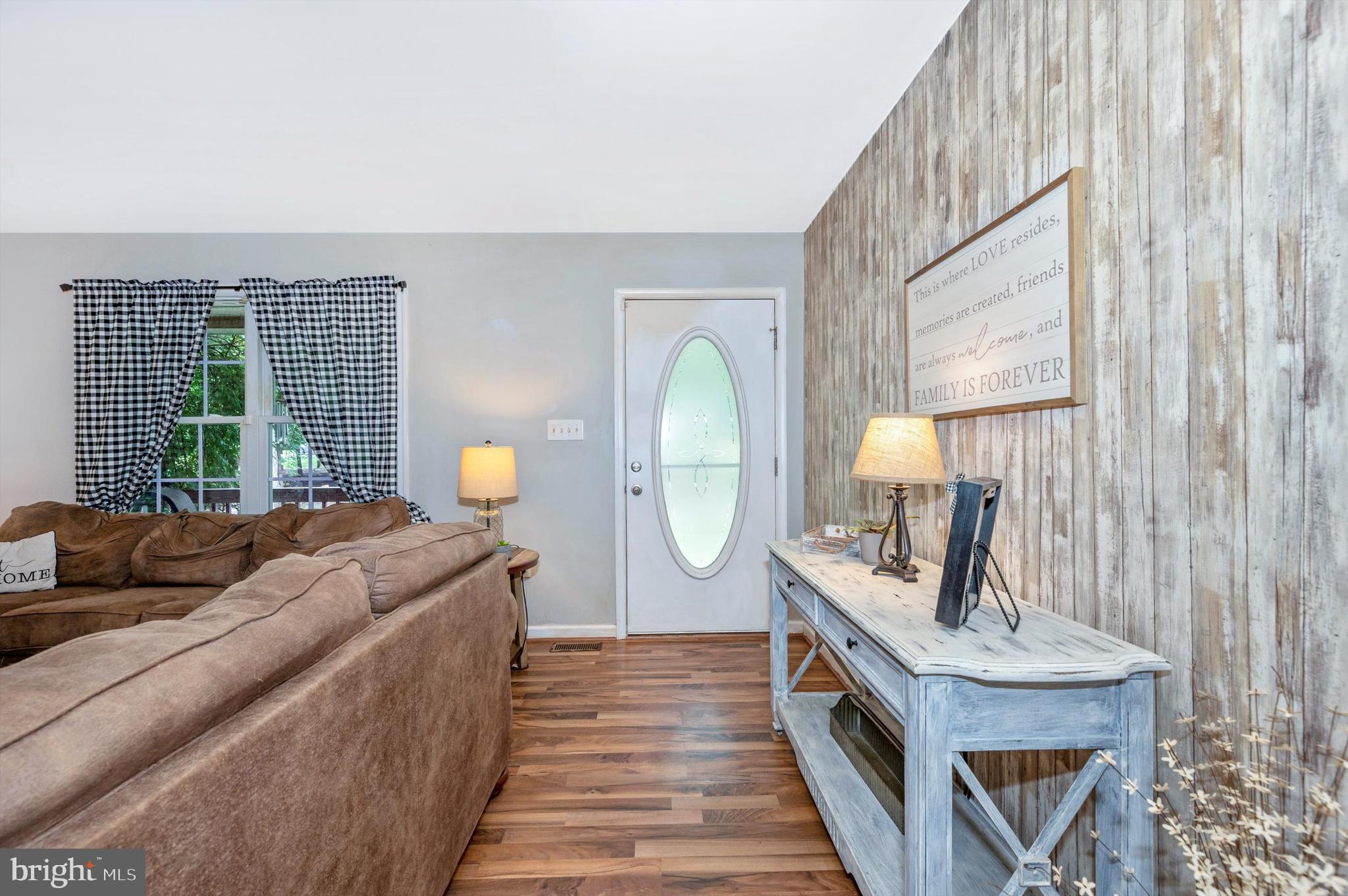 SHANNONDALE - Residential