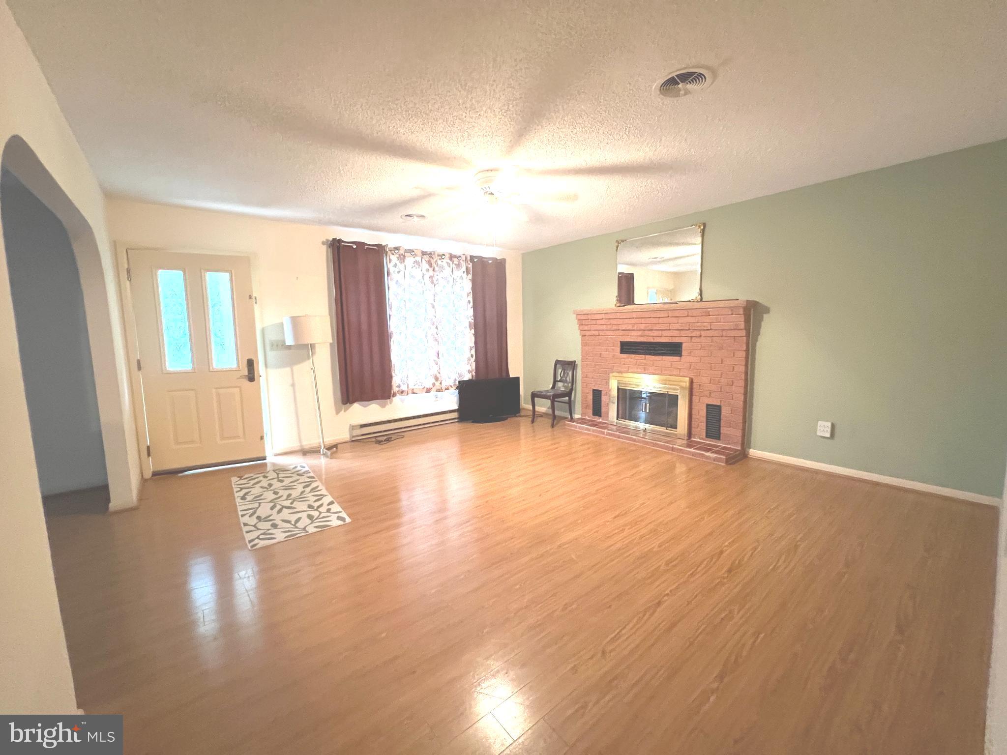 SKY-LIN PARK - Residential Lease