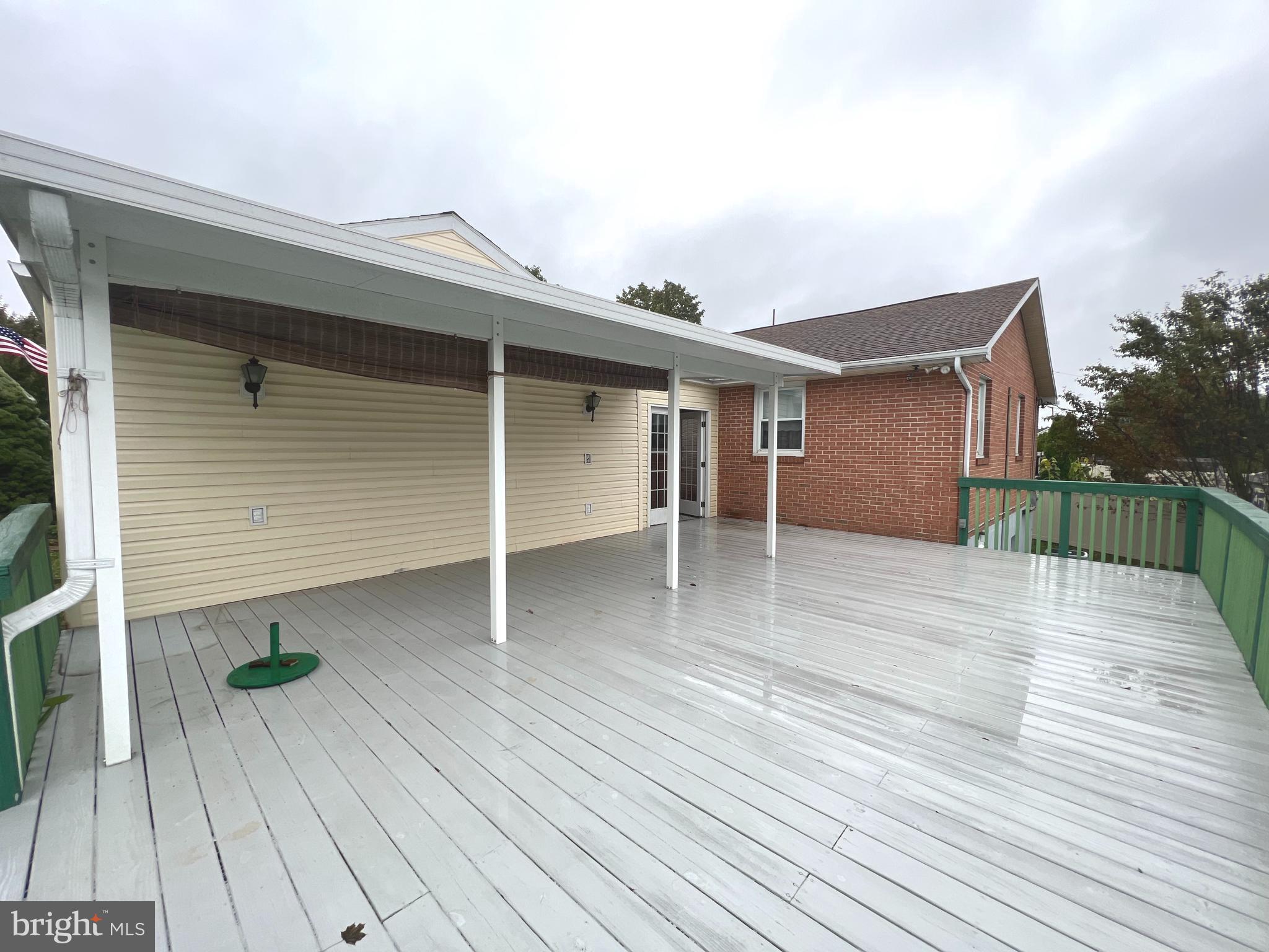 SKY-LIN PARK - Residential Lease