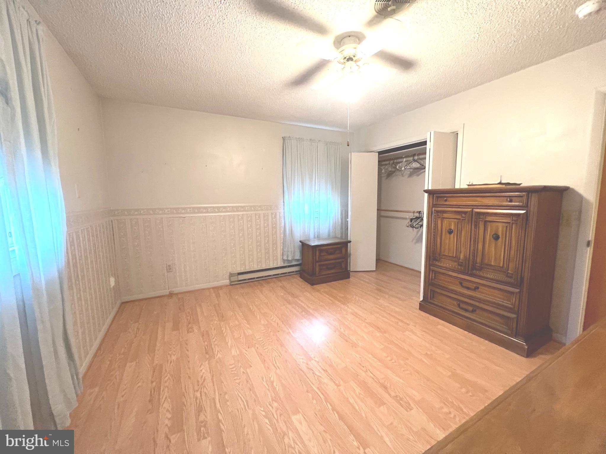 SKY-LIN PARK - Residential Lease