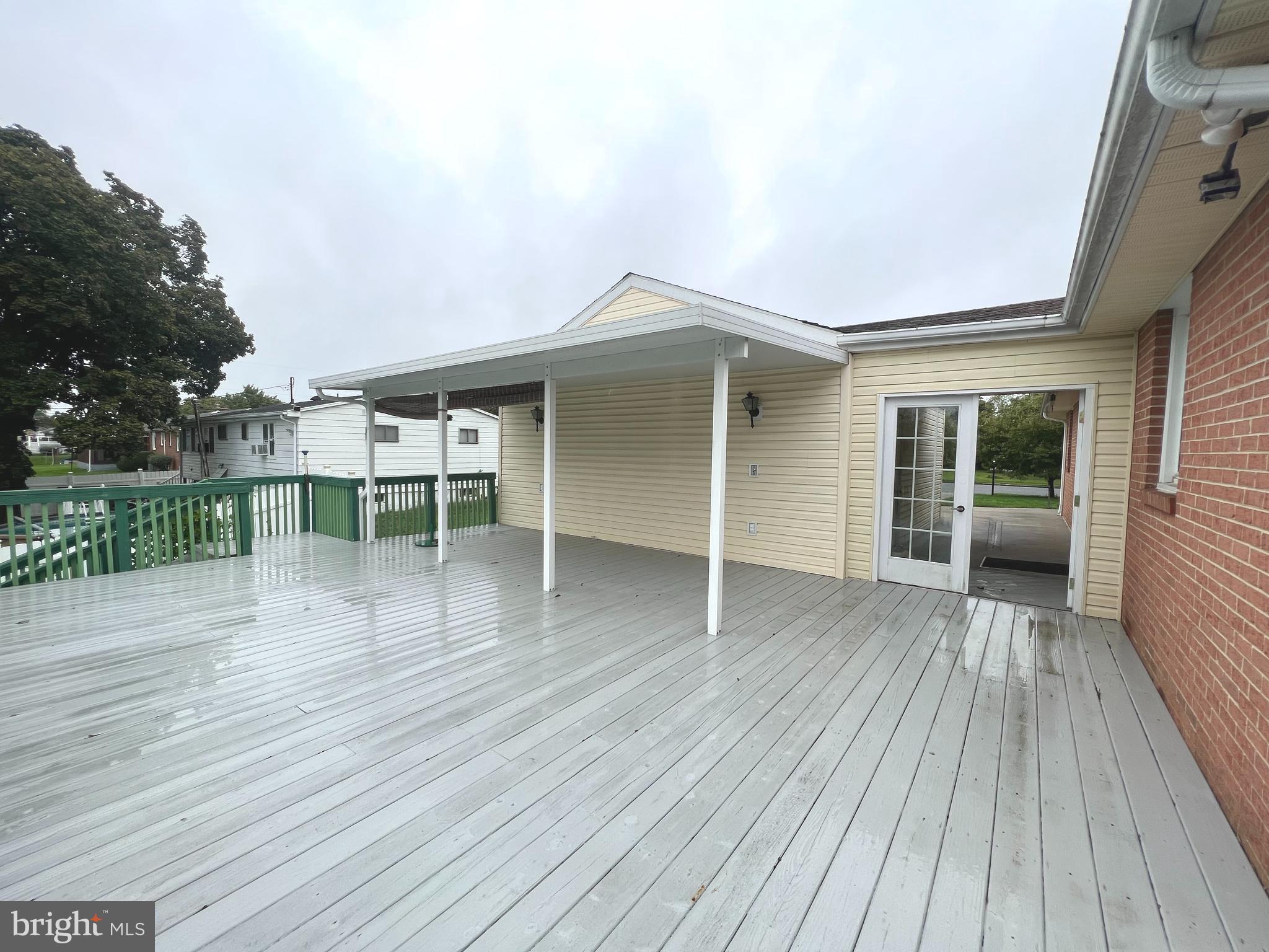 SKY-LIN PARK - Residential Lease