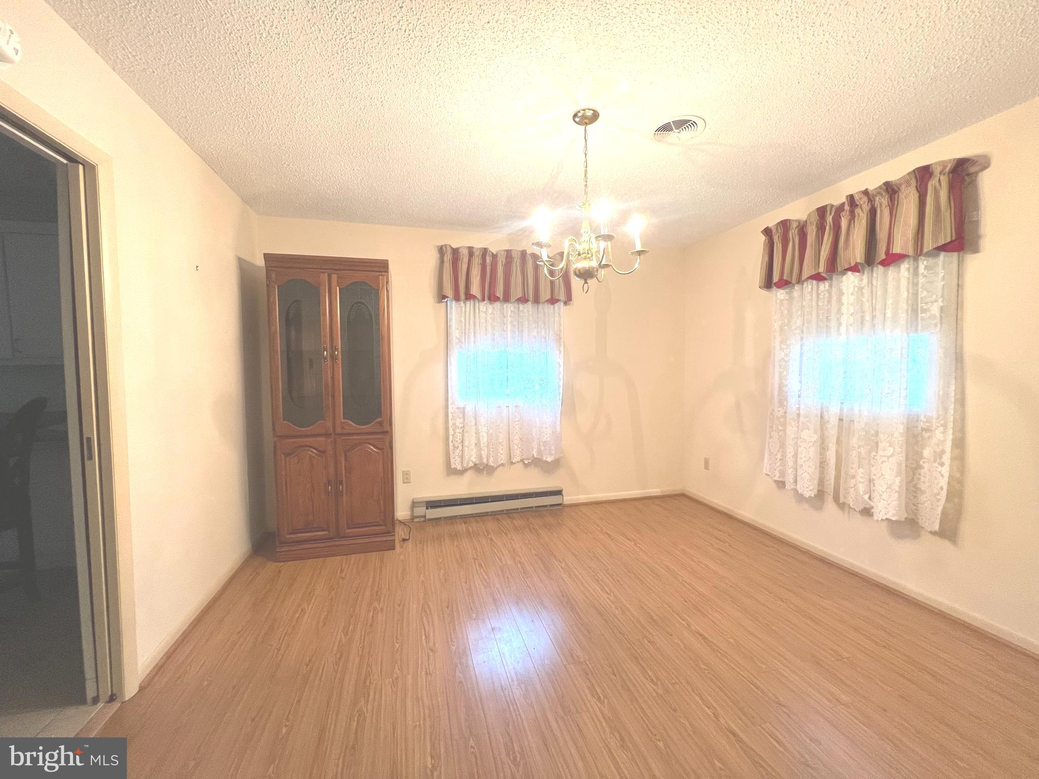 SKY-LIN PARK - Residential Lease