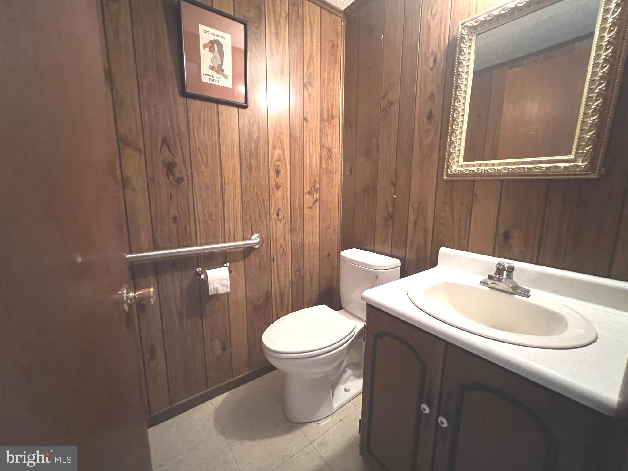 SKY-LIN PARK - Residential Lease