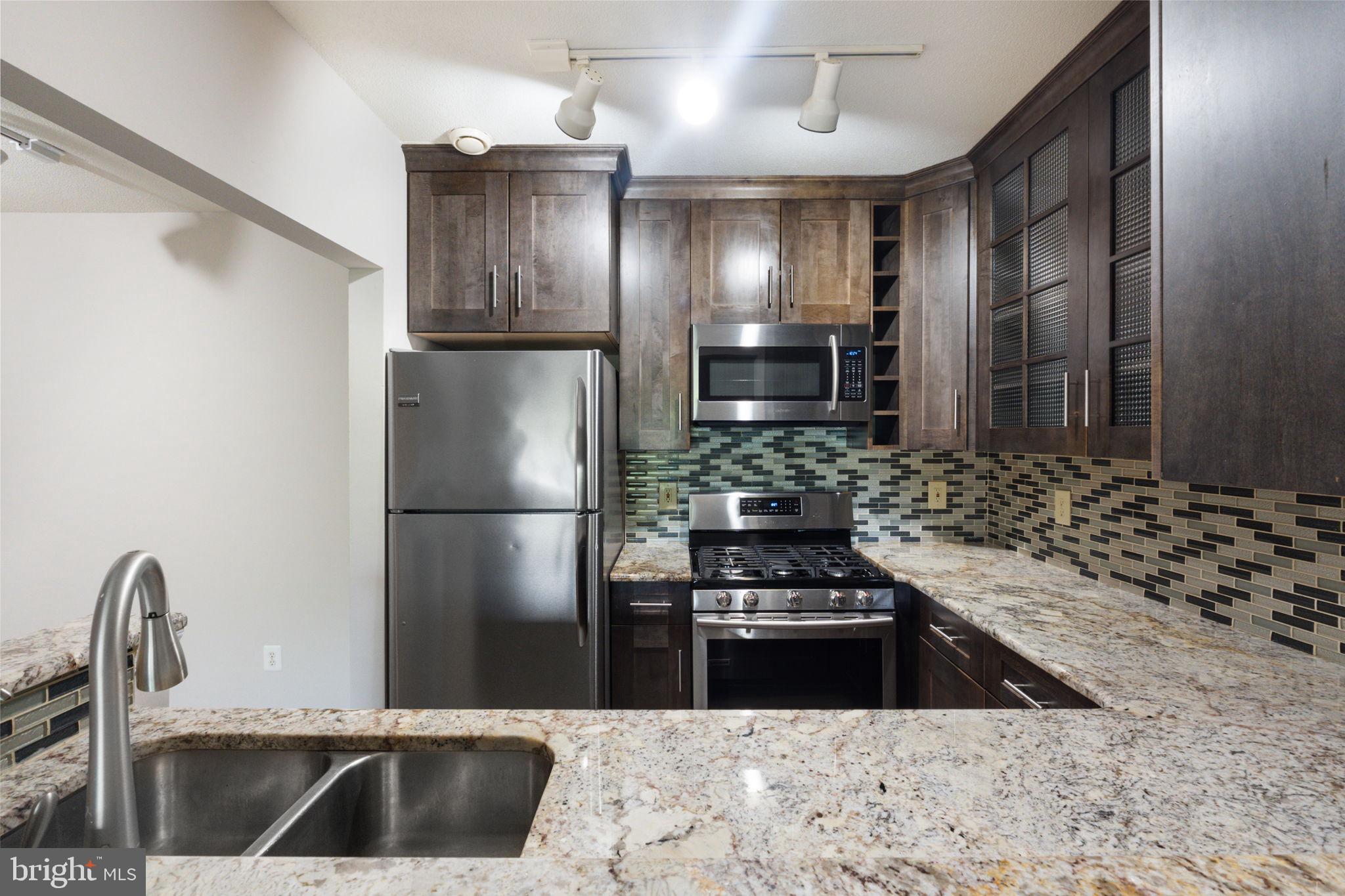 S.GLEN AT UNIVERSITY CTR - Residential