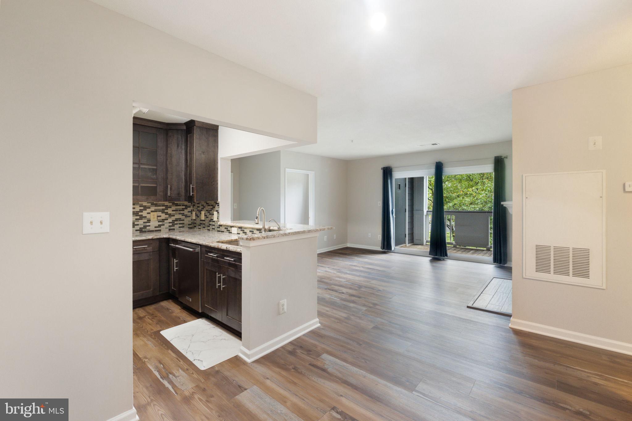 S.GLEN AT UNIVERSITY CTR - Residential