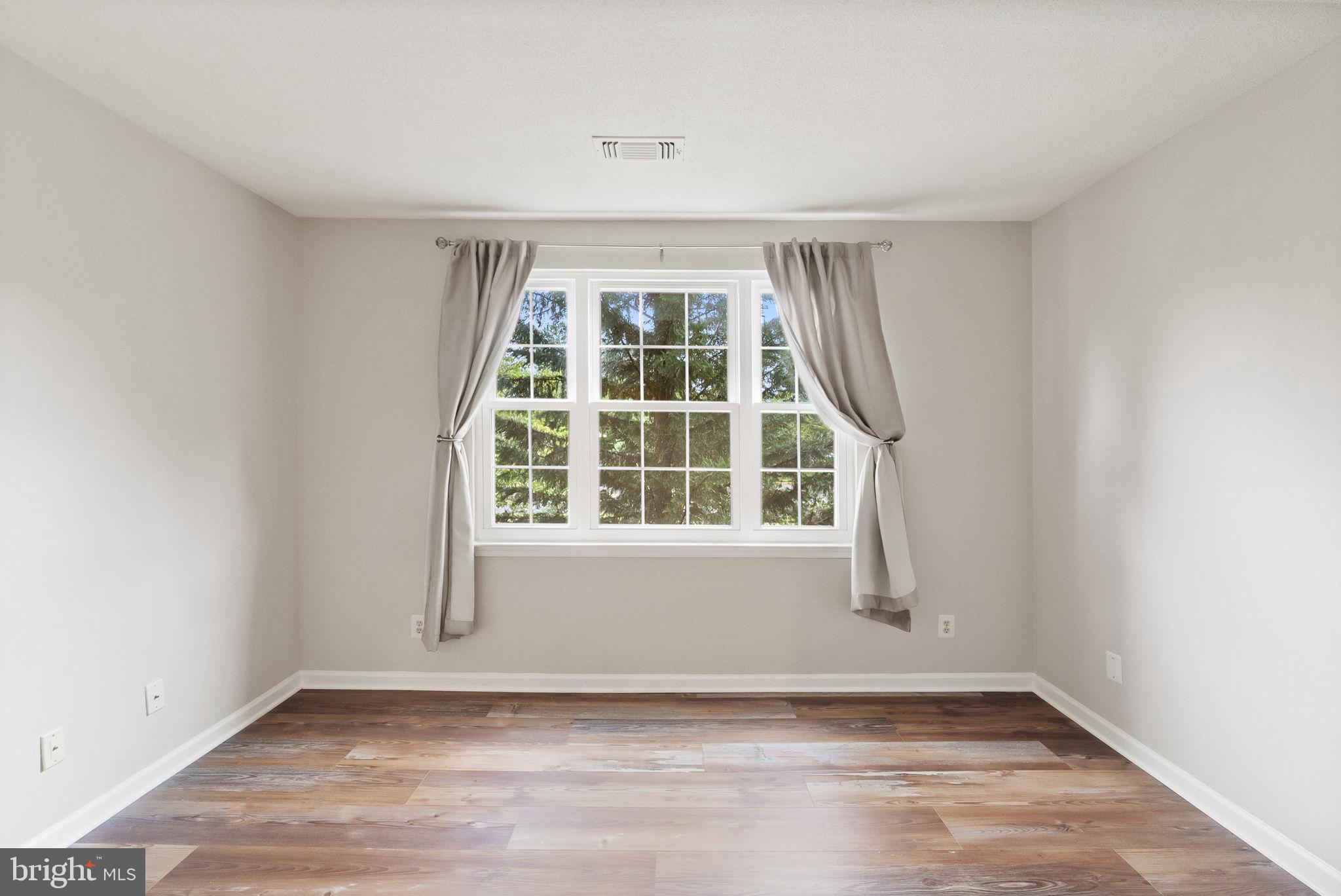 S.GLEN AT UNIVERSITY CTR - Residential