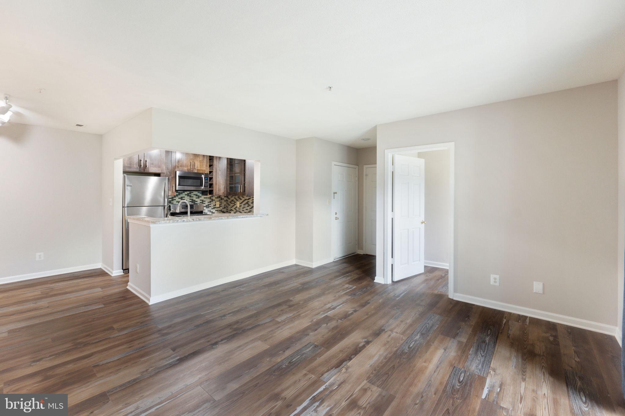 S.GLEN AT UNIVERSITY CTR - Residential