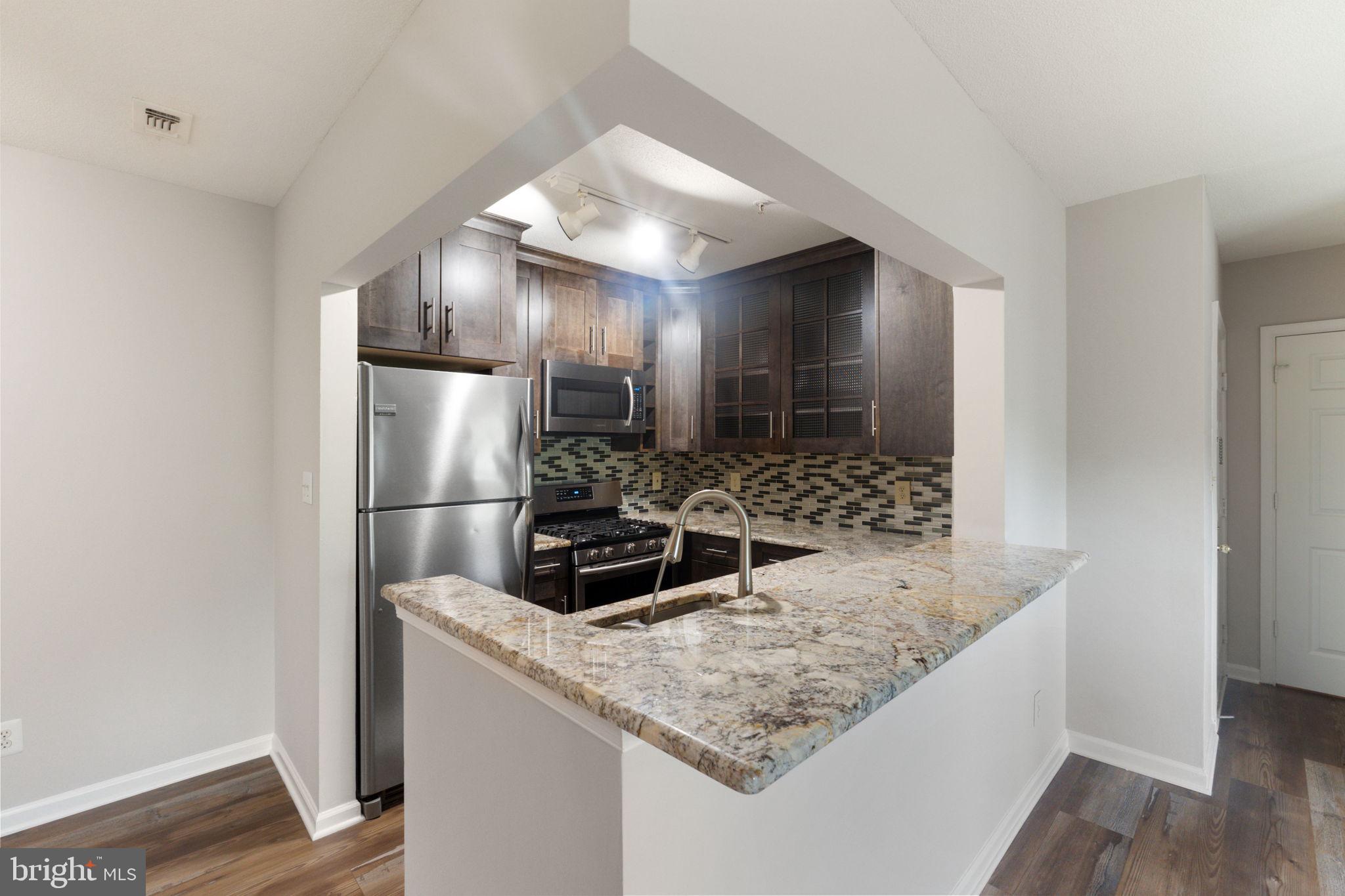 S.GLEN AT UNIVERSITY CTR - Residential