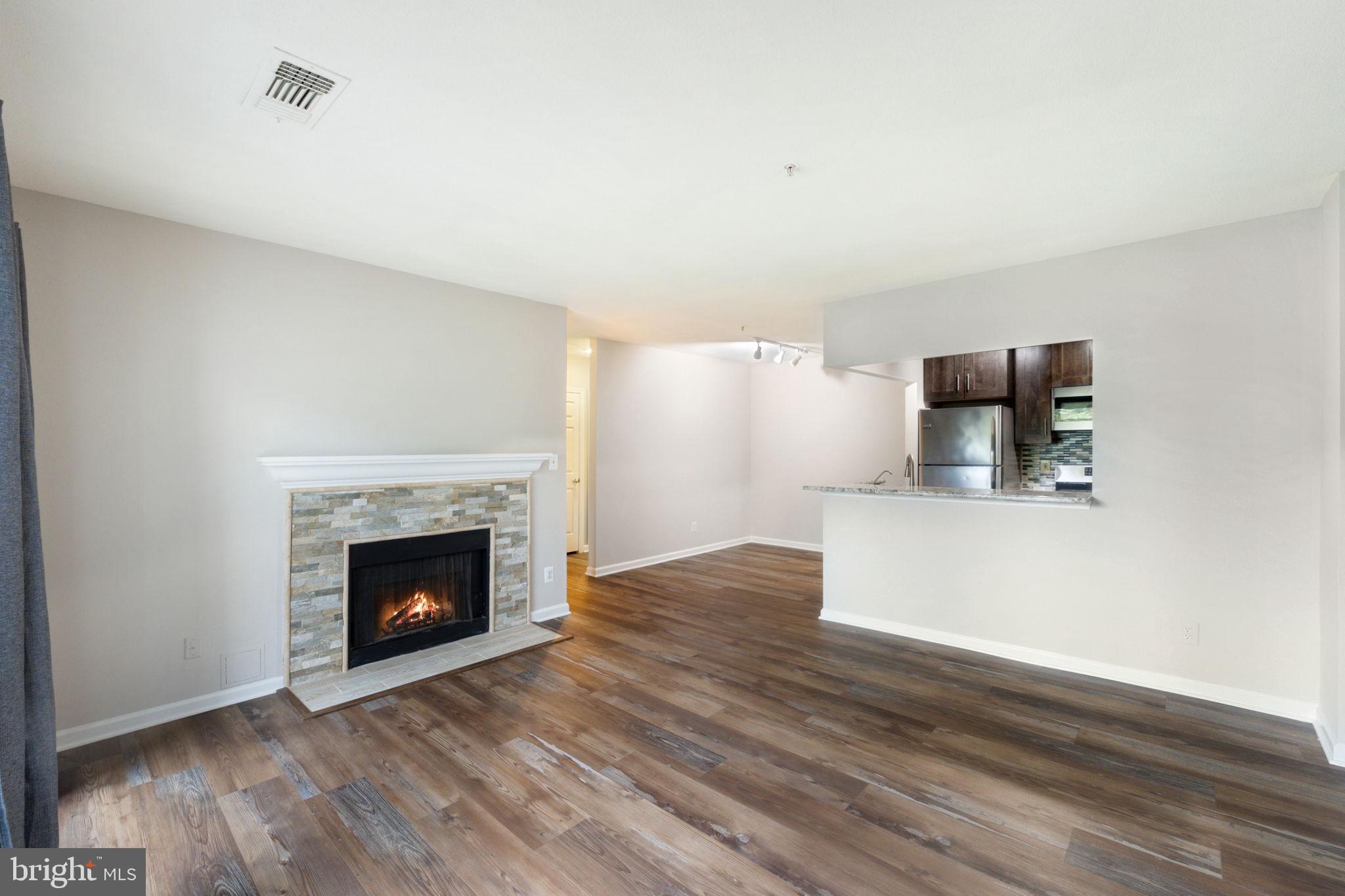 S.GLEN AT UNIVERSITY CTR - Residential