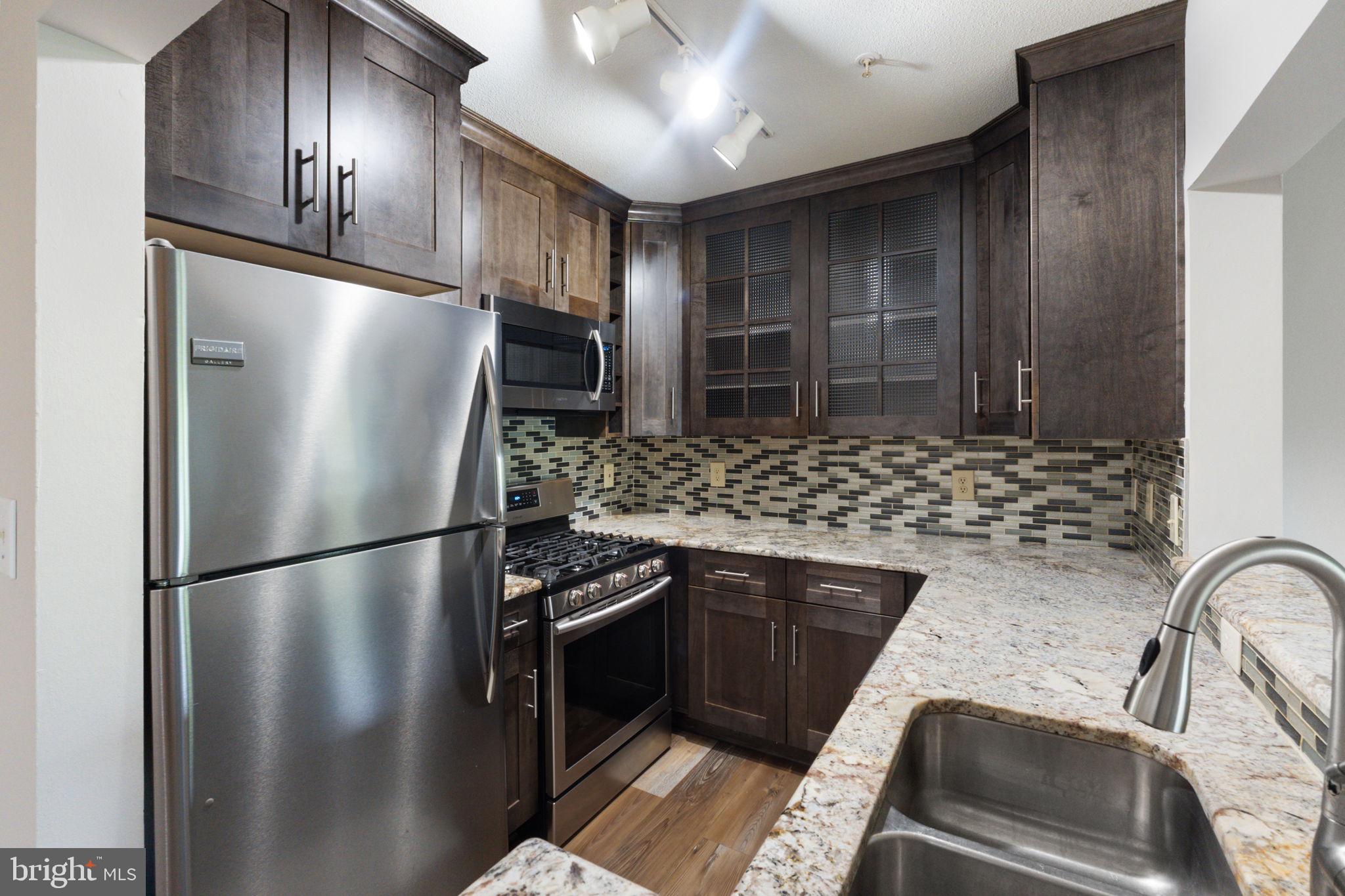 S.GLEN AT UNIVERSITY CTR - Residential