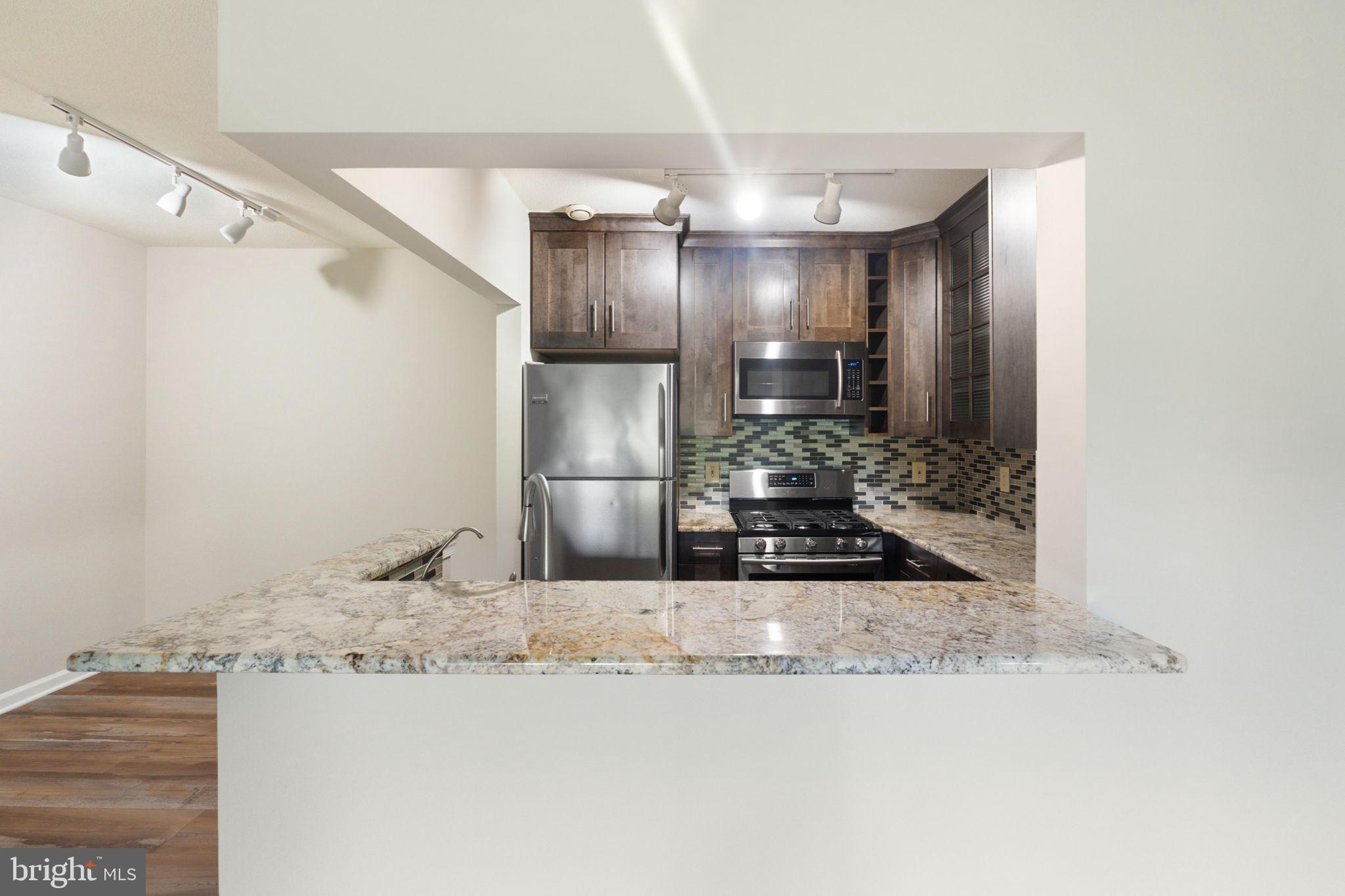 S.GLEN AT UNIVERSITY CTR - Residential