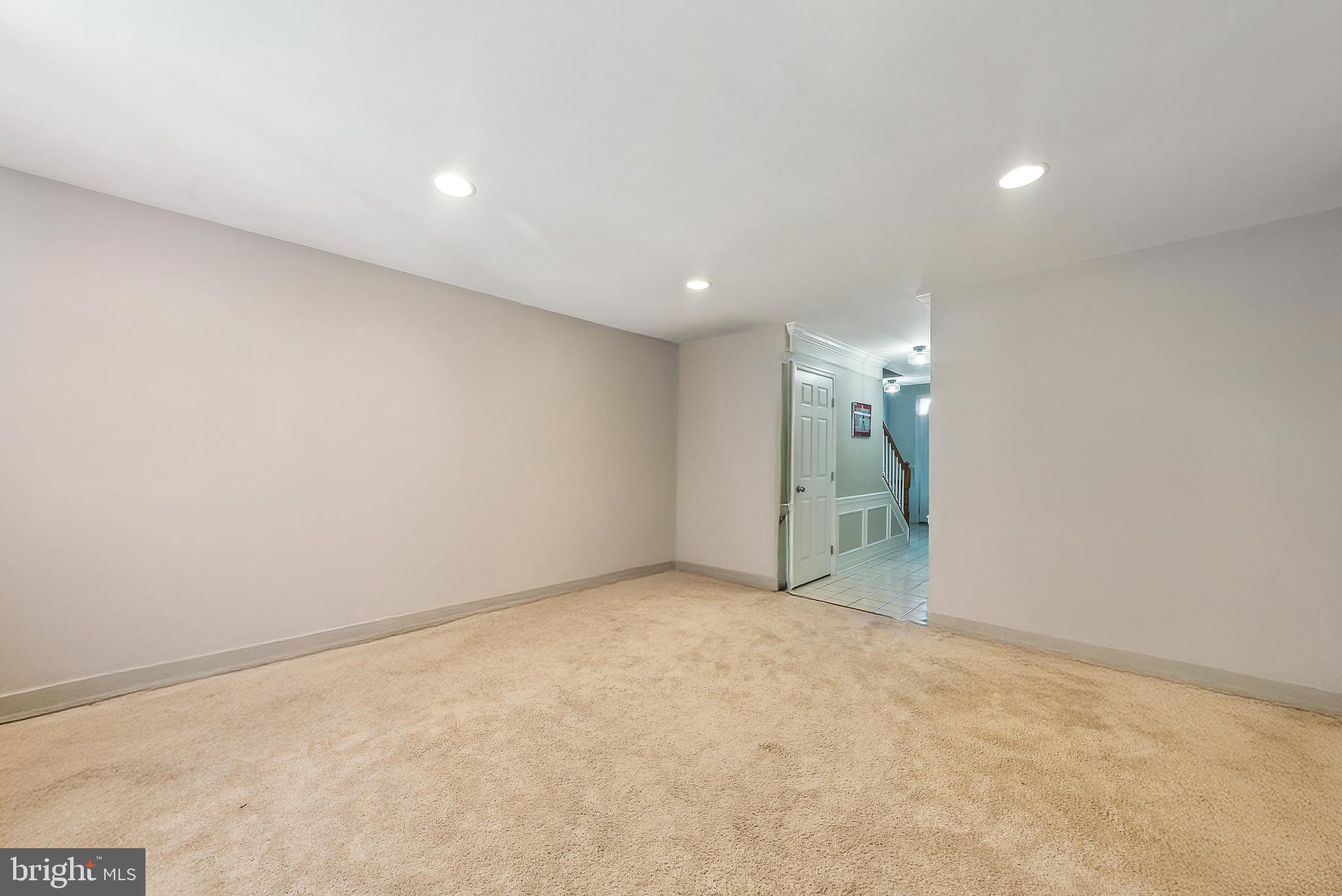 OVERLOOK - Residential Lease