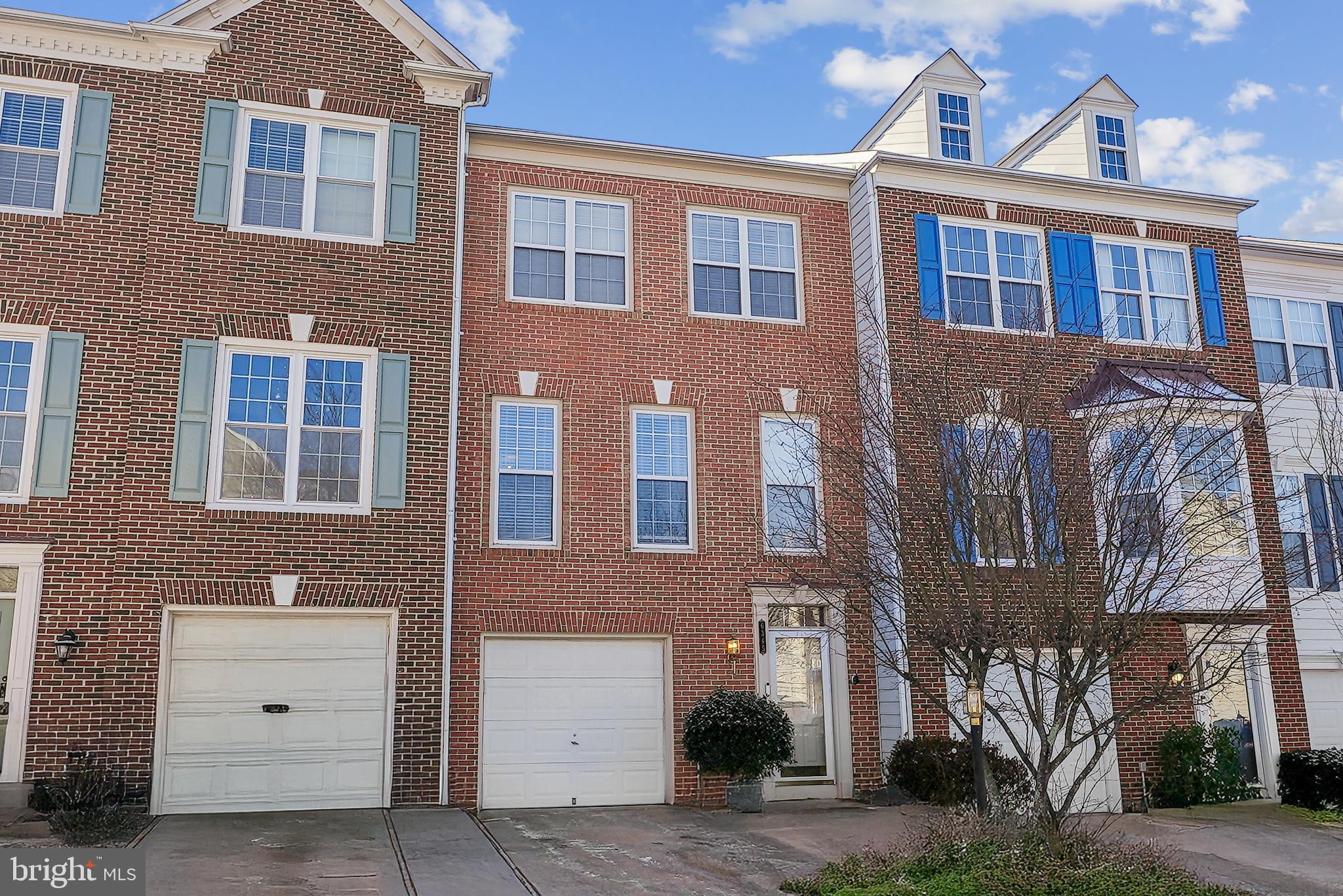 OVERLOOK - Residential Lease