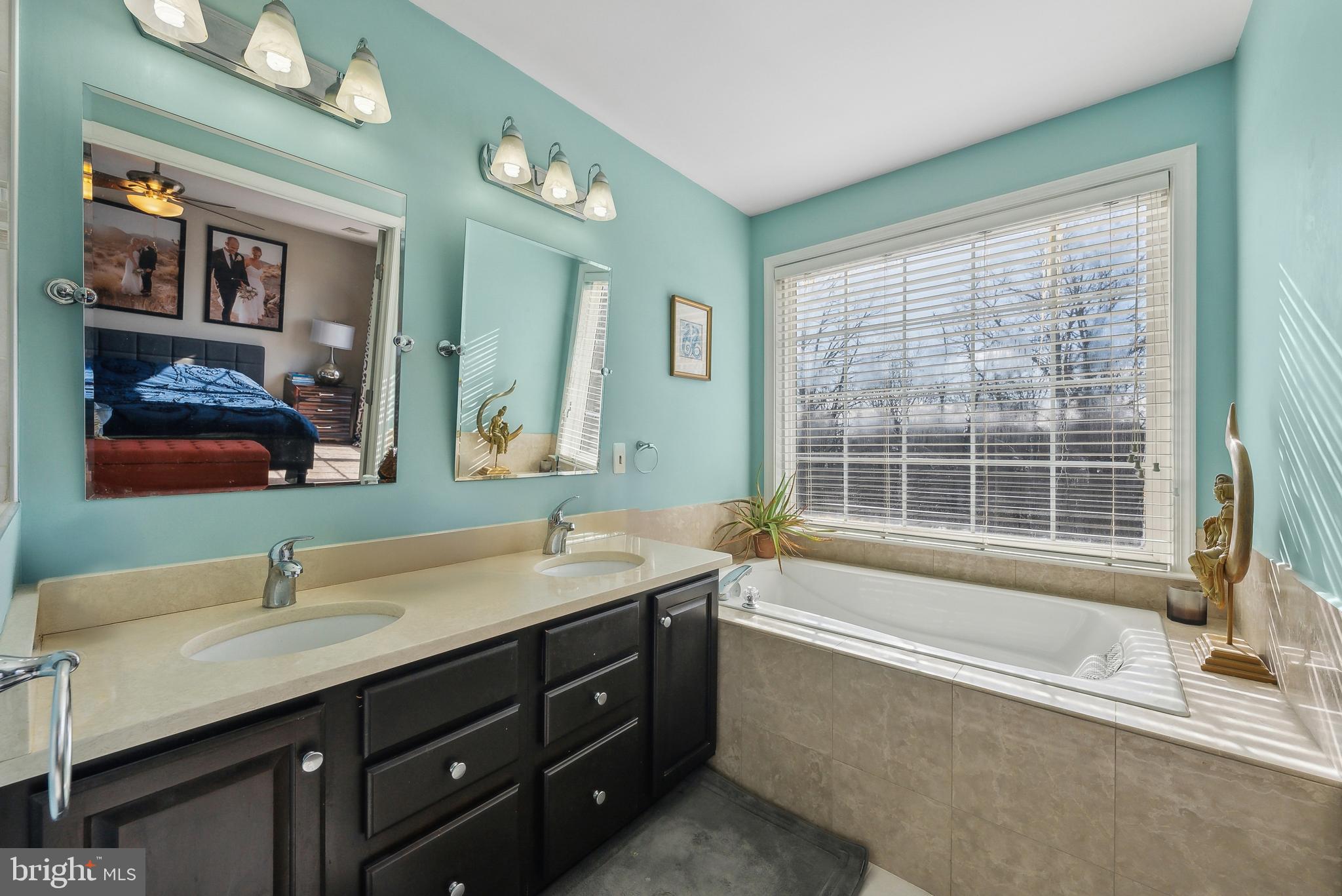 OVERLOOK - Residential Lease