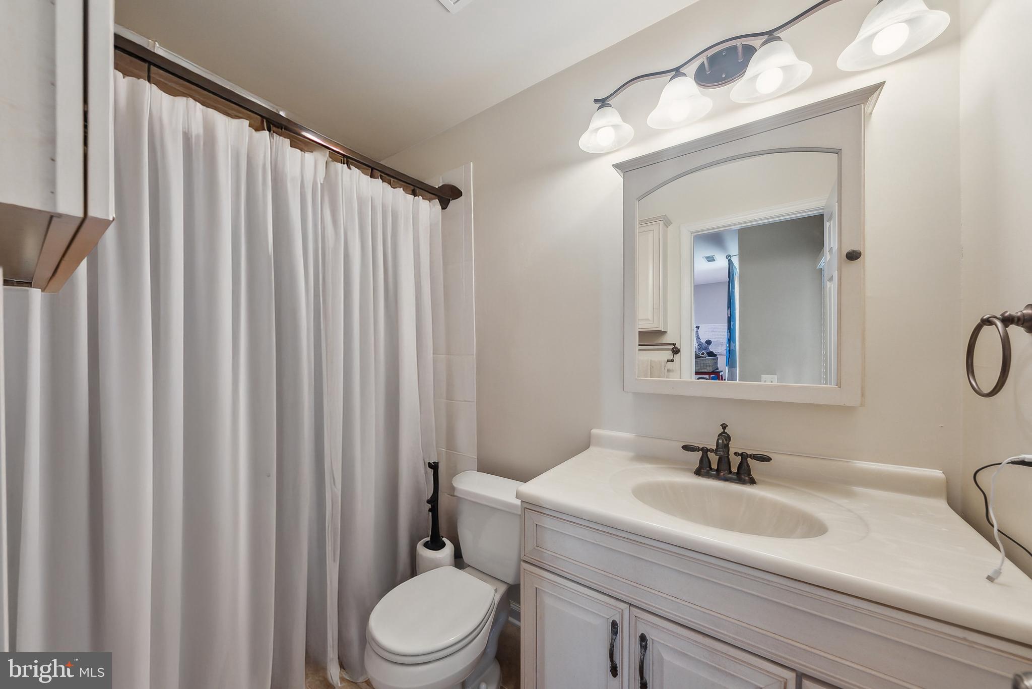 OVERLOOK - Residential Lease