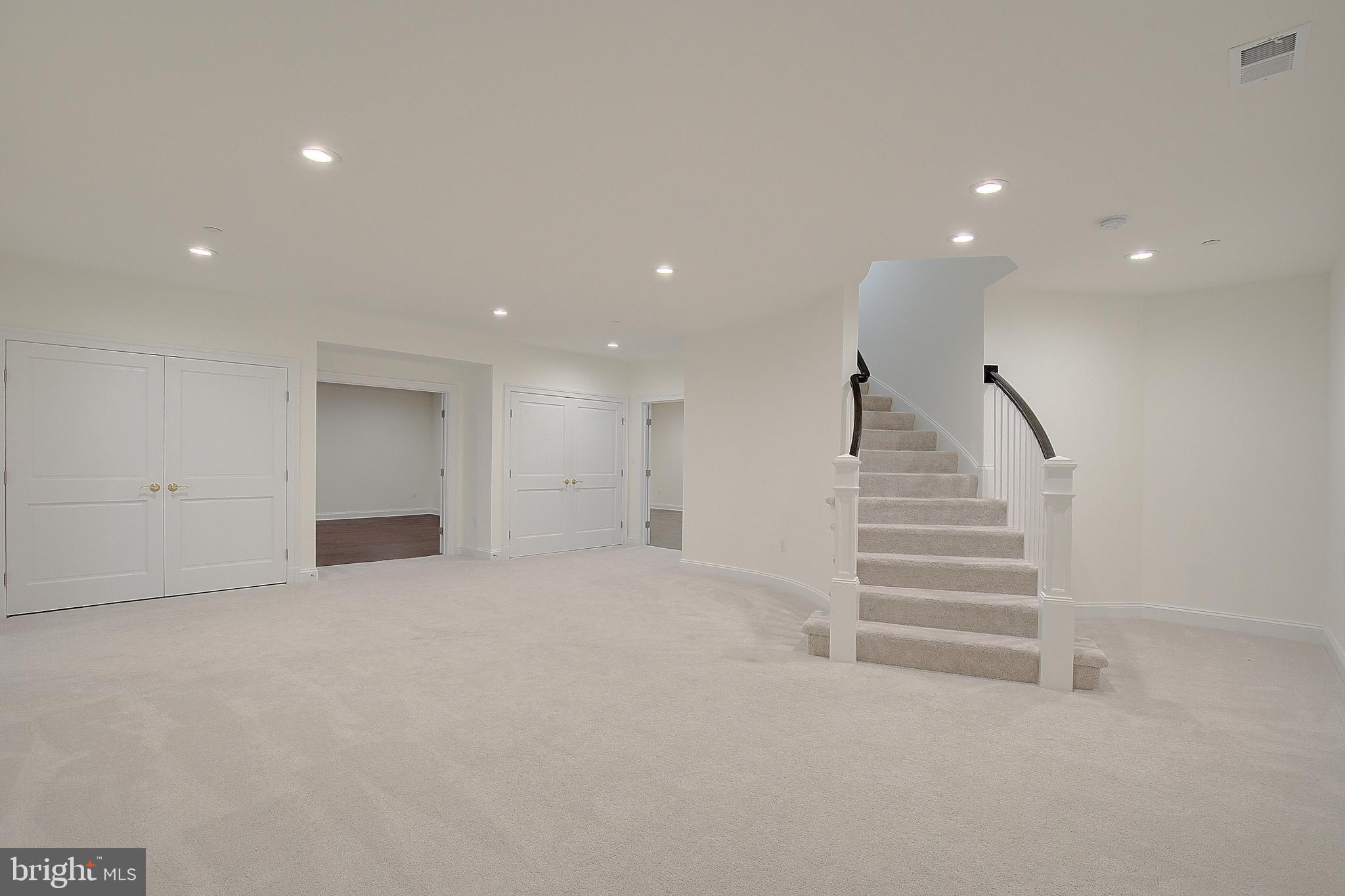 CARRIAGE ESTATES - Residential