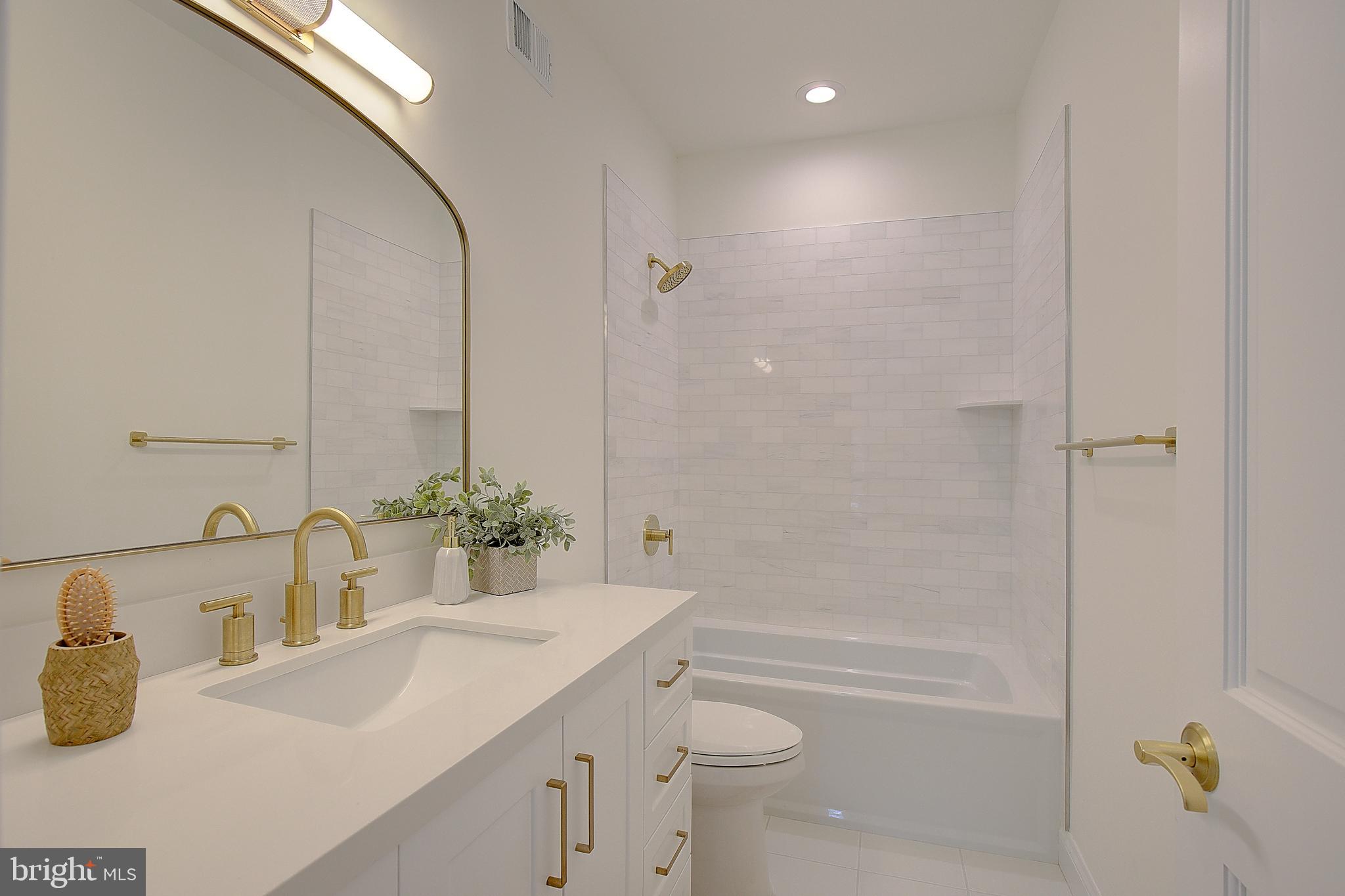 CARRIAGE ESTATES - Residential