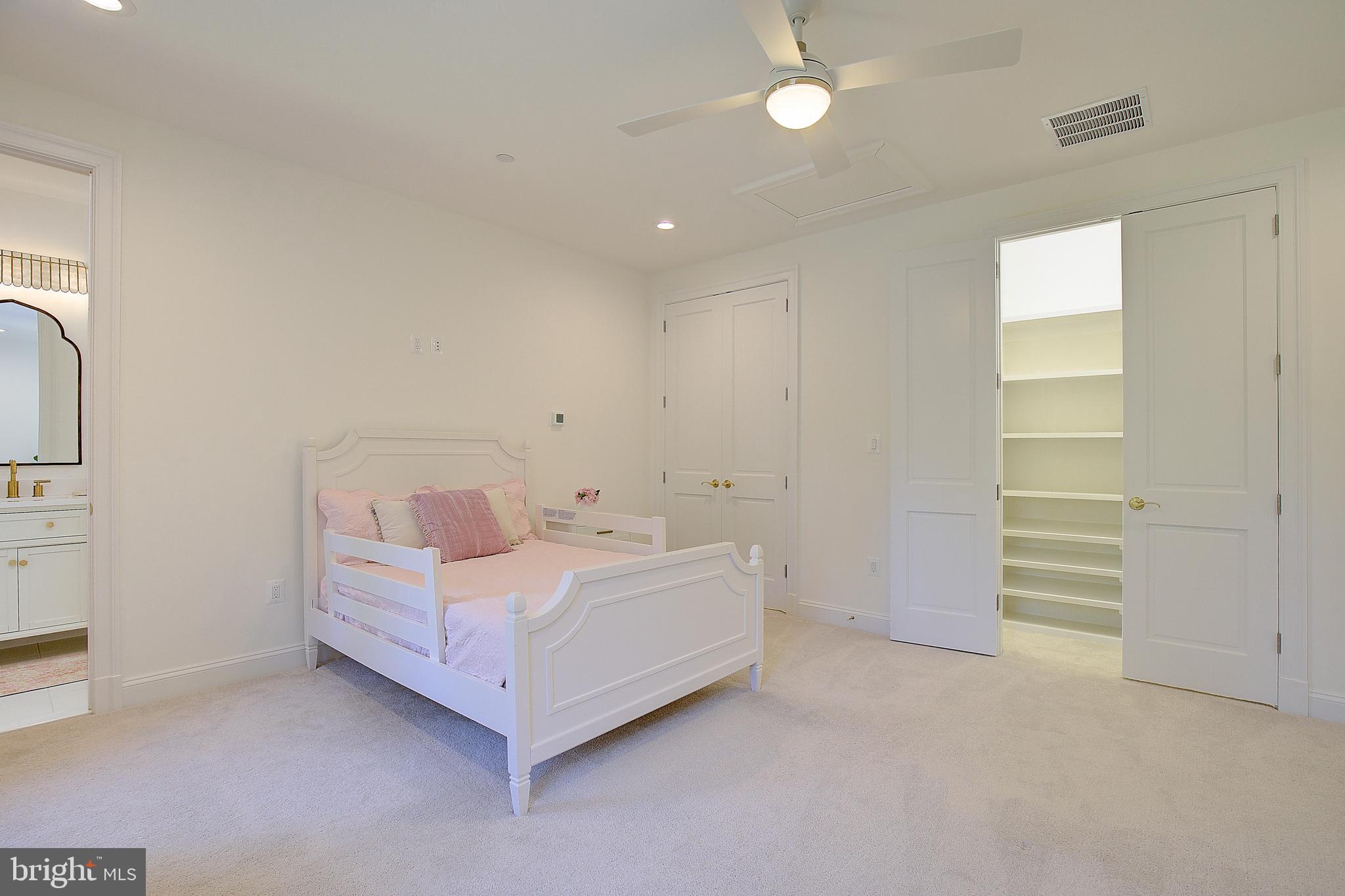 CARRIAGE ESTATES - Residential