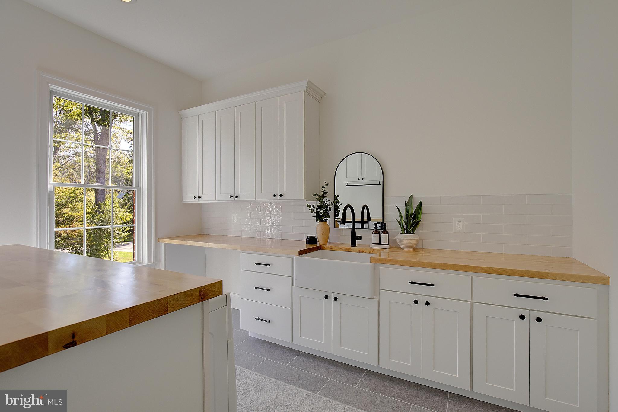 CARRIAGE ESTATES - Residential