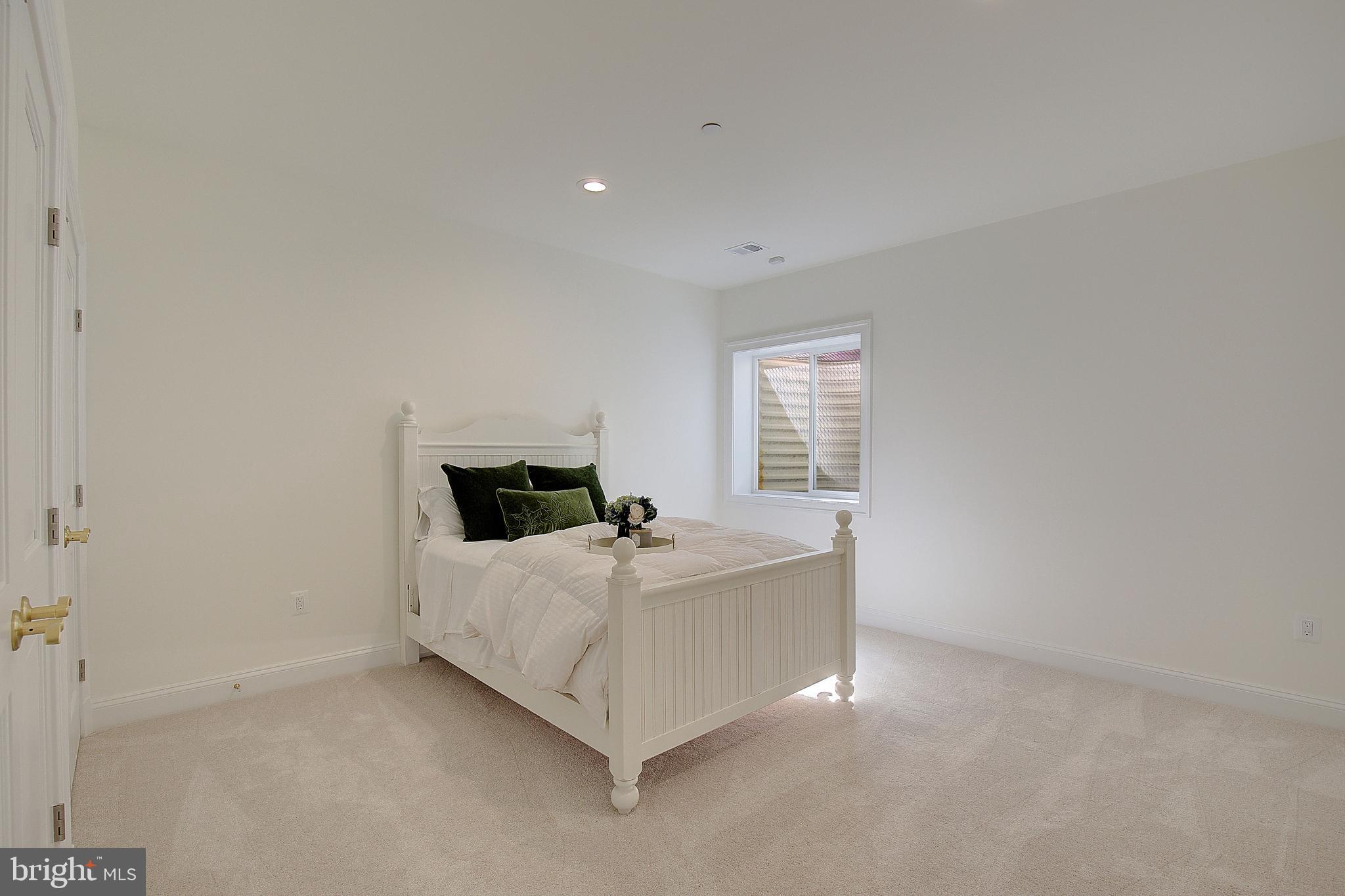 CARRIAGE ESTATES - Residential