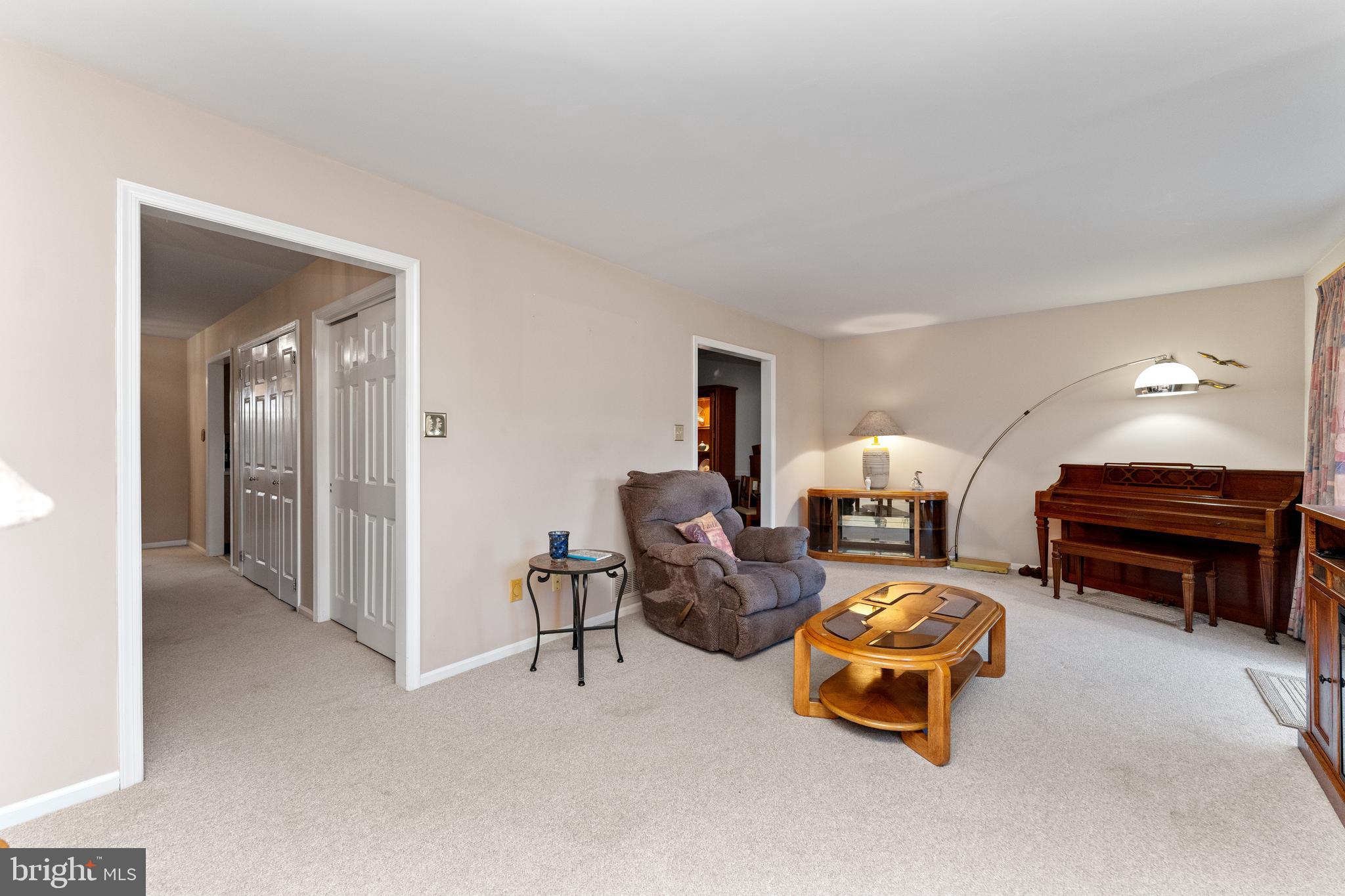 CLEARVIEW MANOR - Residential