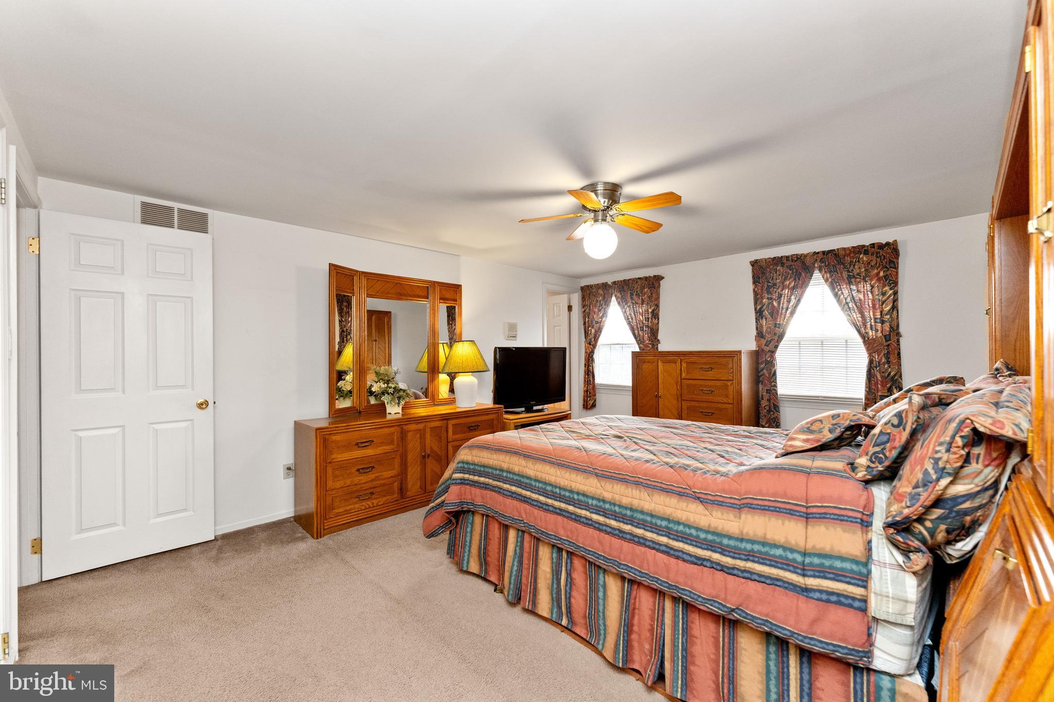 CLEARVIEW MANOR - Residential