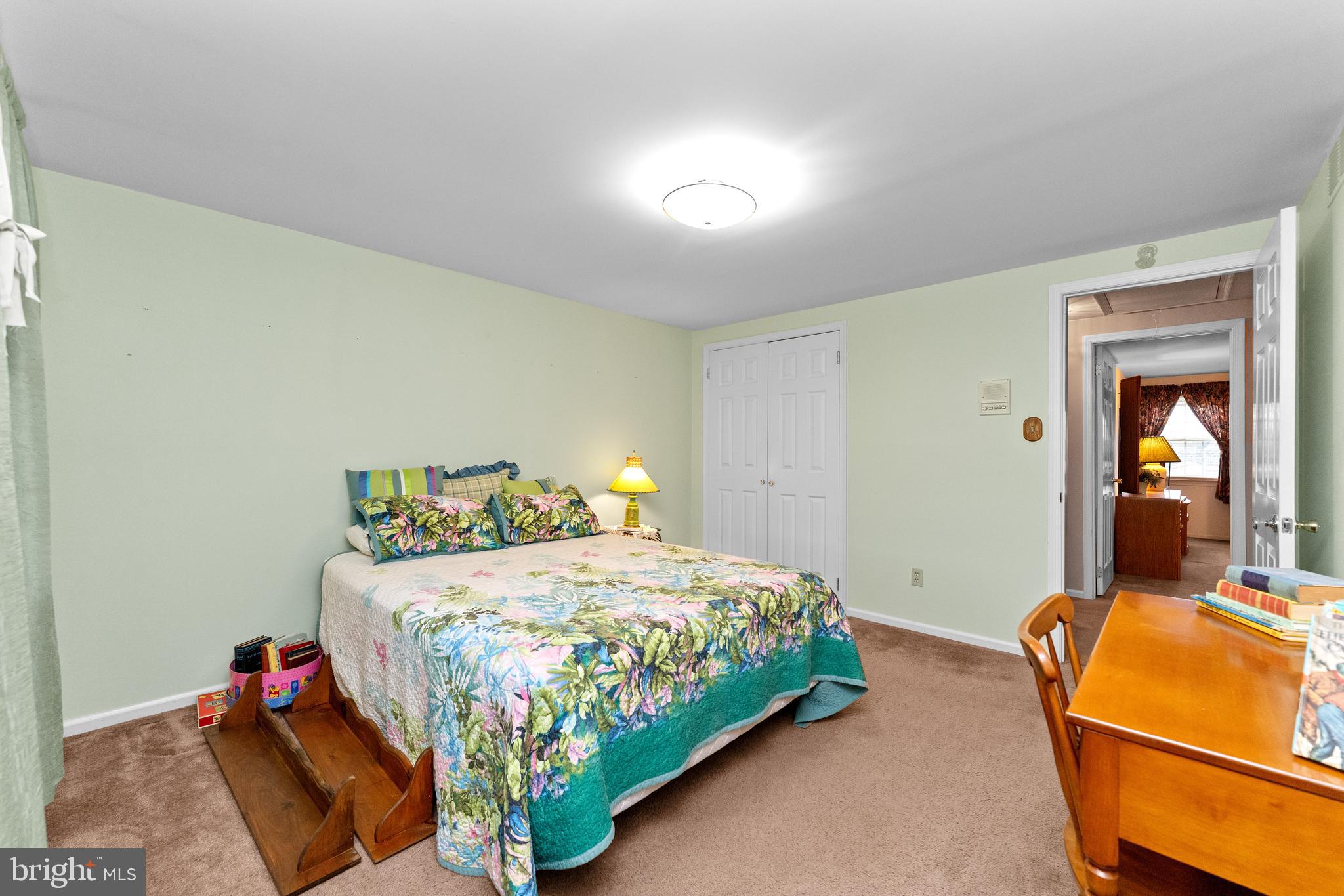 CLEARVIEW MANOR - Residential