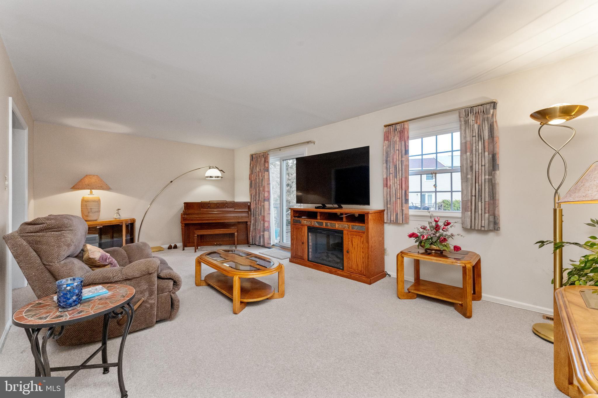 CLEARVIEW MANOR - Residential