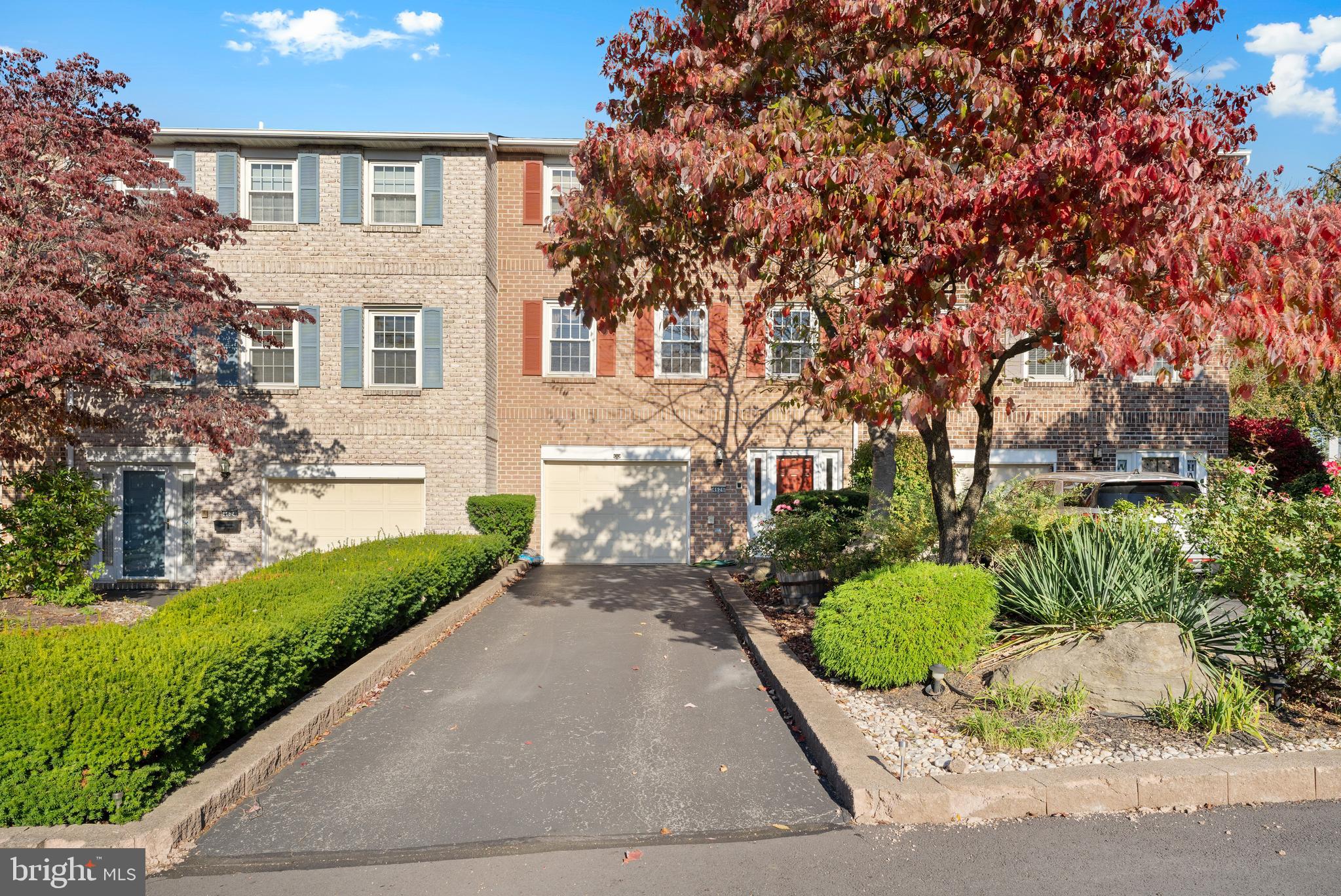 CLEARVIEW MANOR - Residential