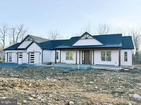 9094 APPLE JACK MERCERSBURG PA 17236