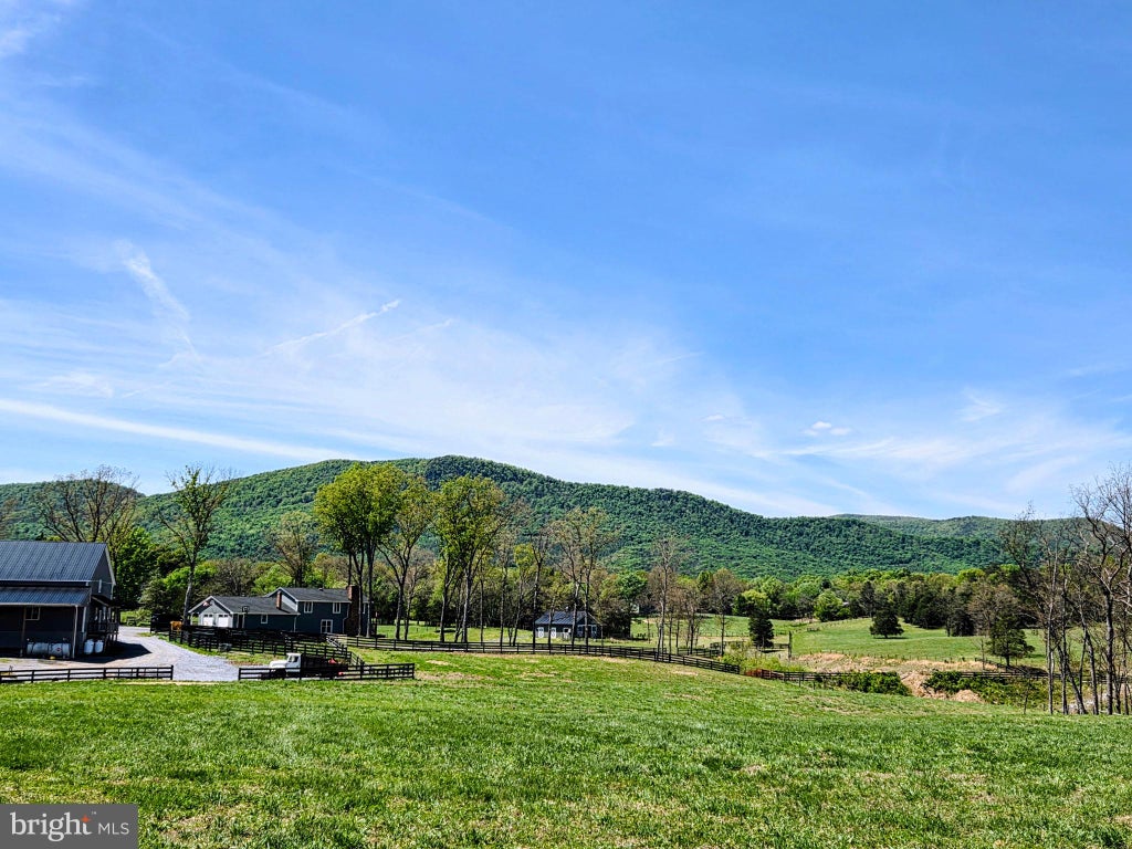 Photo of 129 Ridgeway Rd, FRONT ROYAL, VA 22630 (MLS # VAWR2015084)