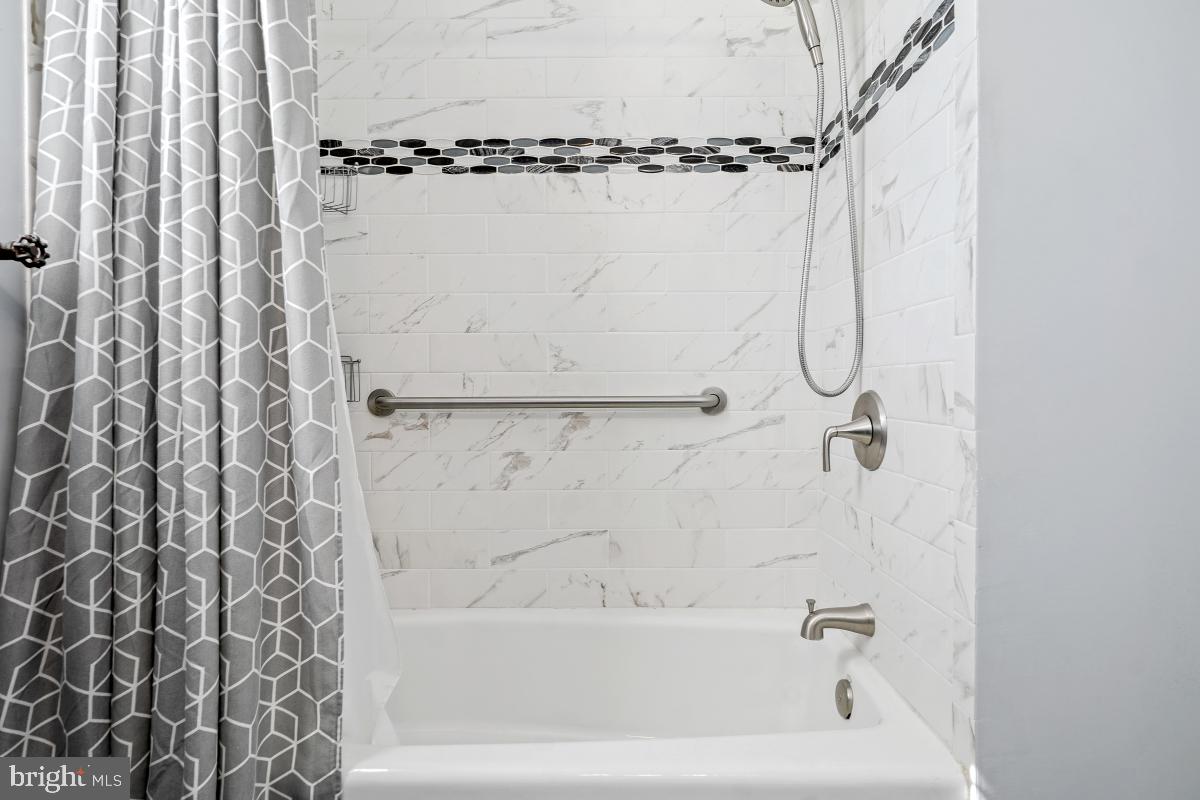 EDSALL PARK - Residential